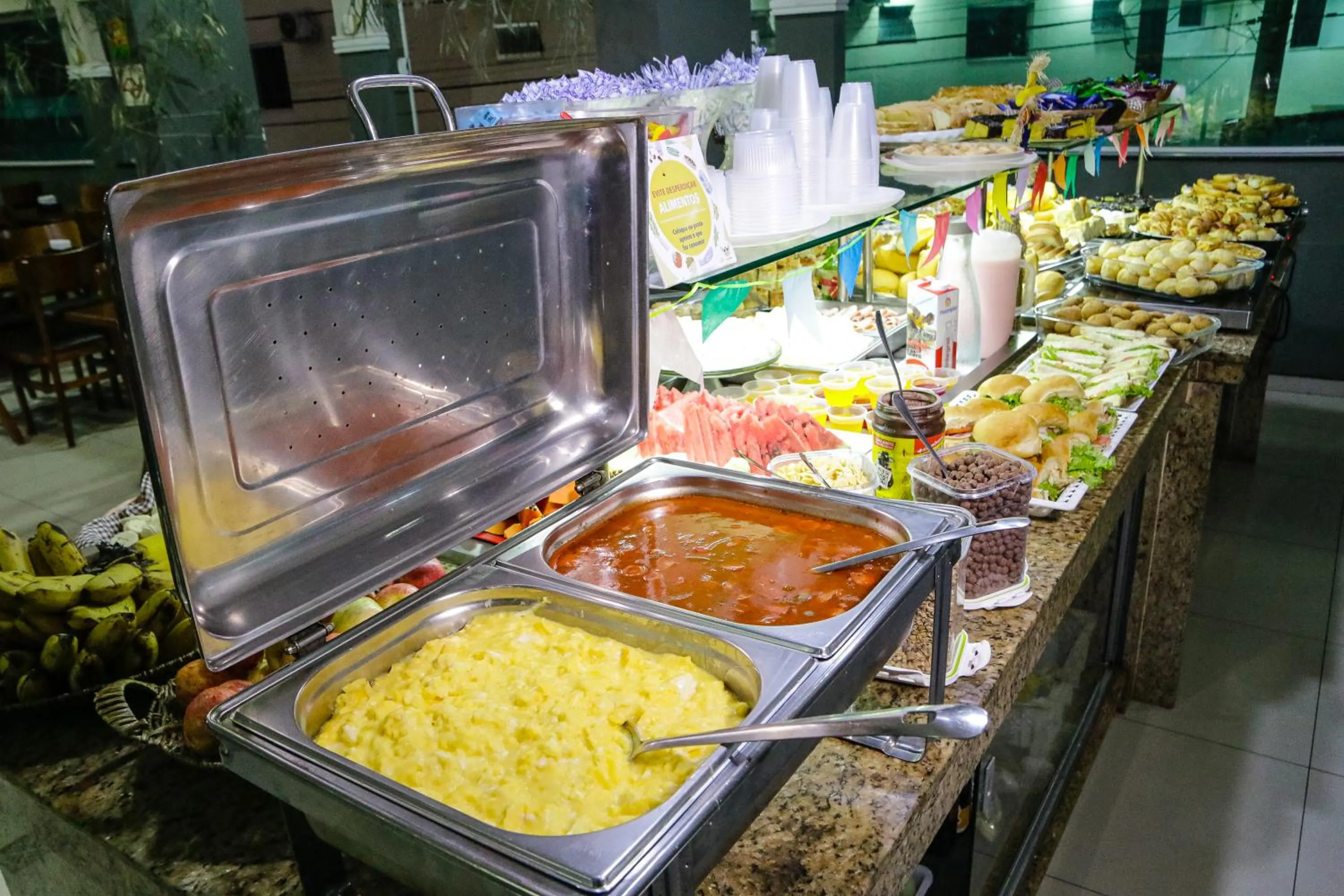 Food in Hotel San Rafain