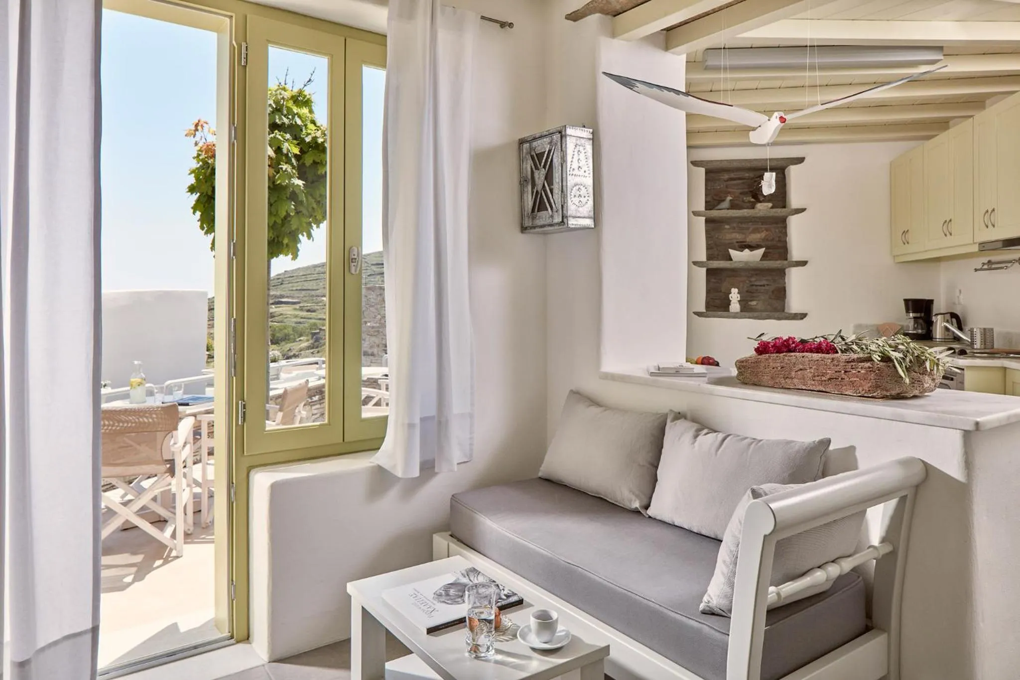 Kitchen or kitchenette in Crossroads Inn Traditional Lodging