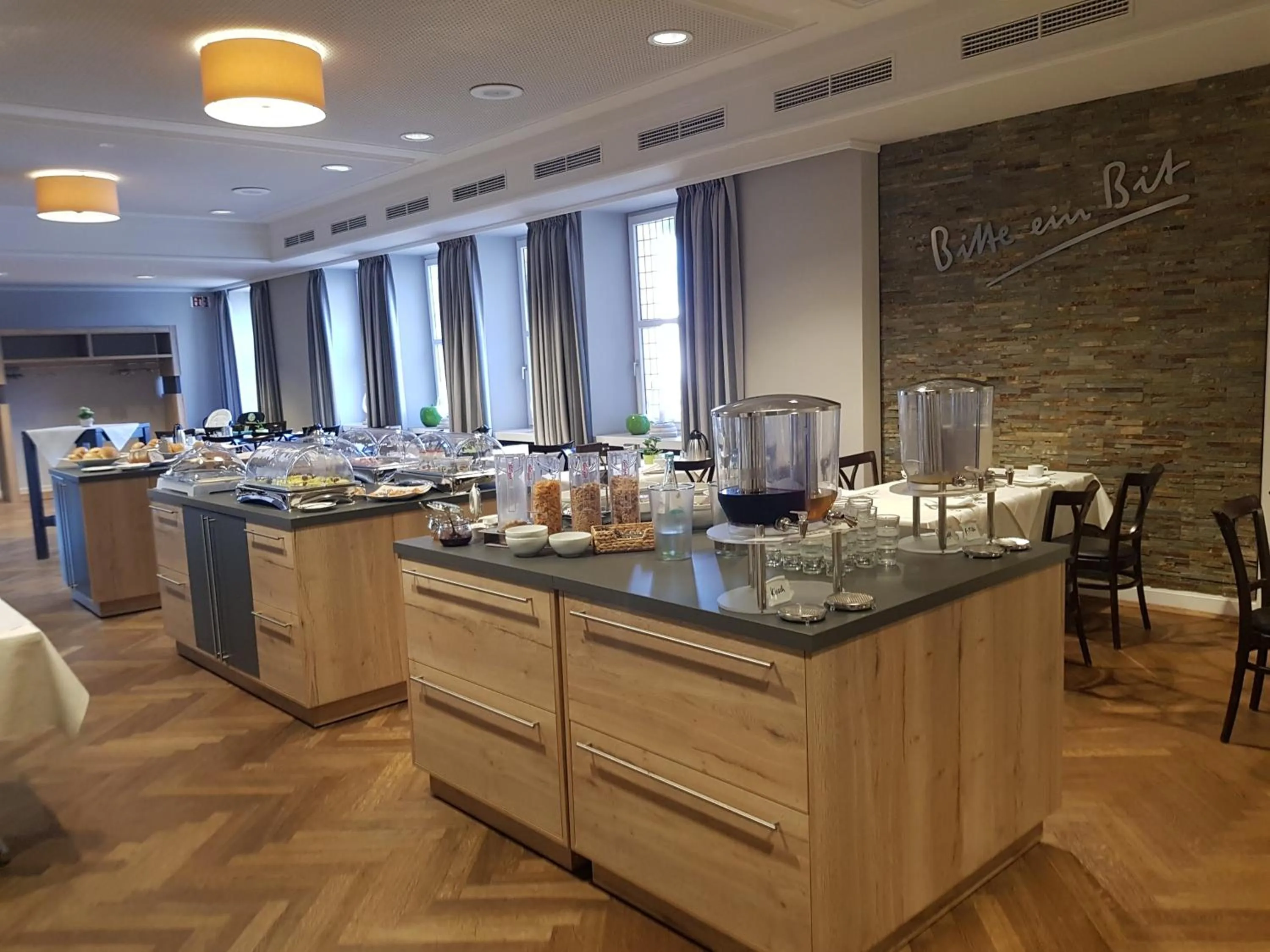 Buffet breakfast in Hotel Eifelbräu