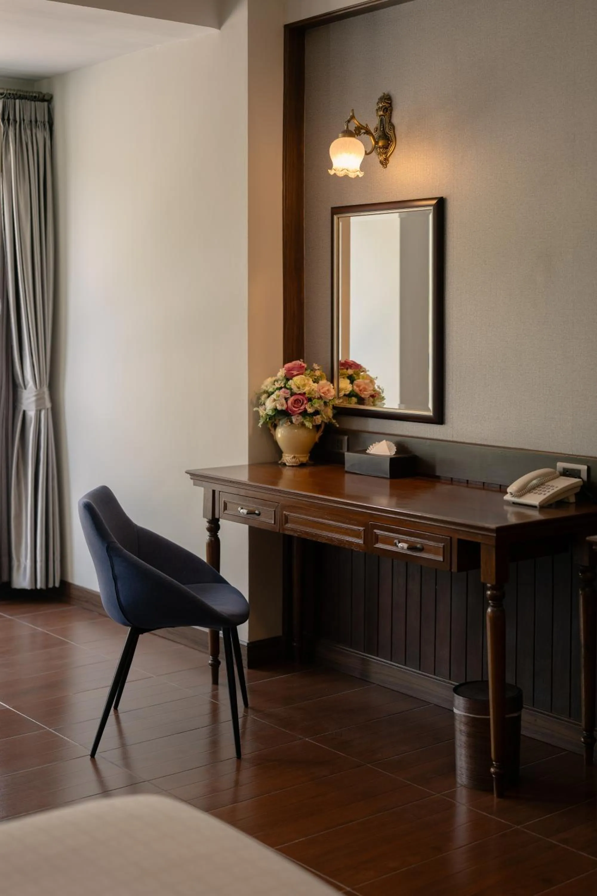 Seating area in Le Erawan Phang Nga Hotel