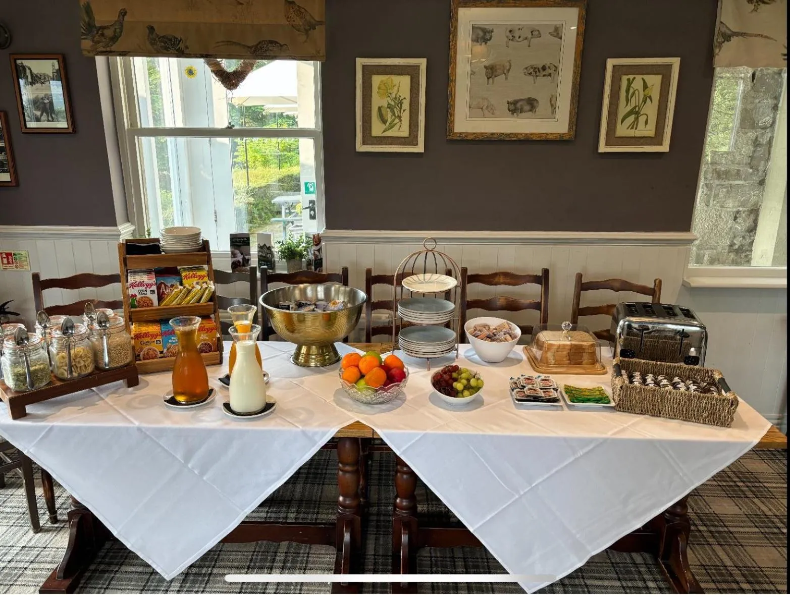 Breakfast in The Gateway Hotel