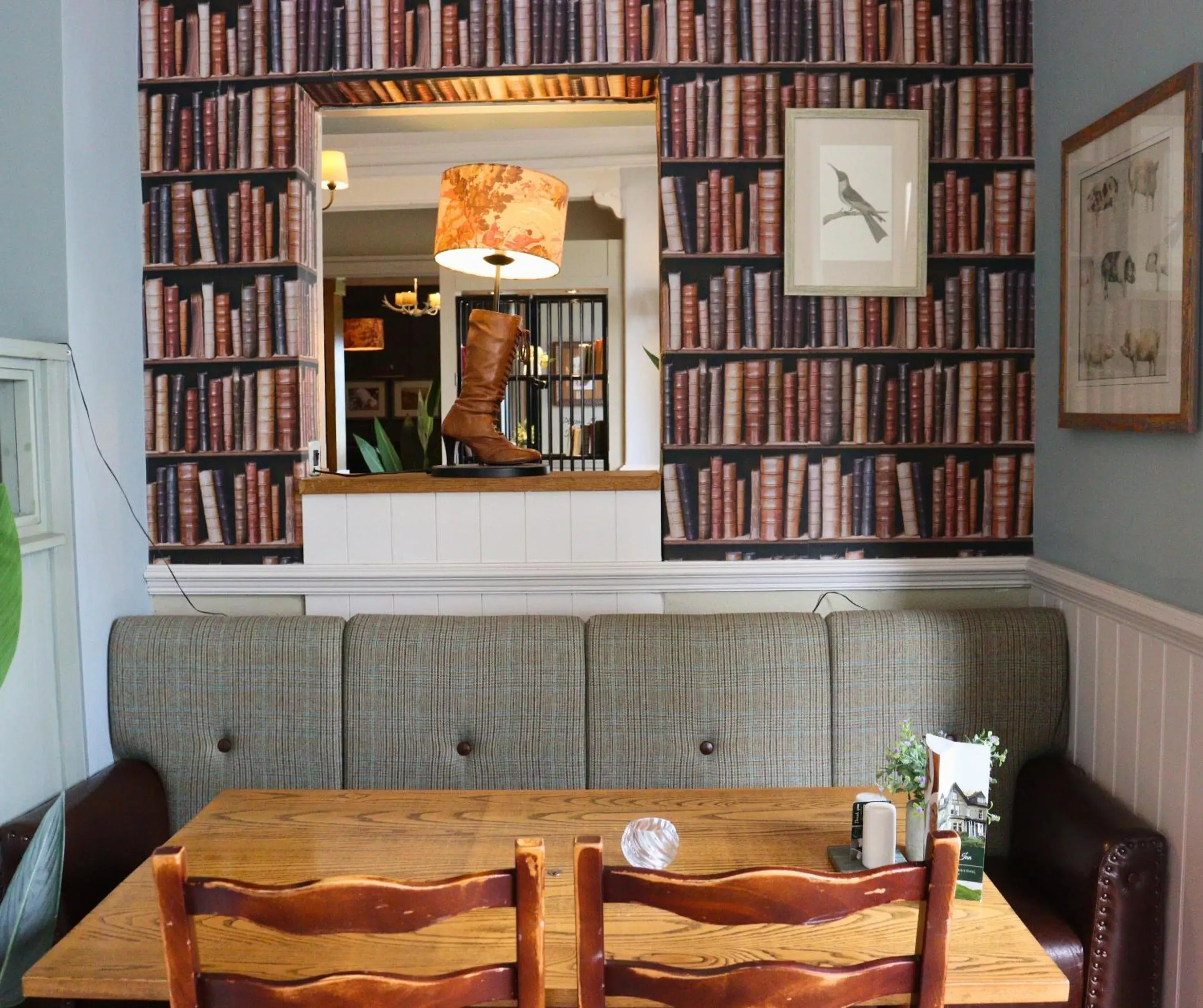 Lounge or bar in The Gateway Hotel Lounge or bar in The Gateway Hotel