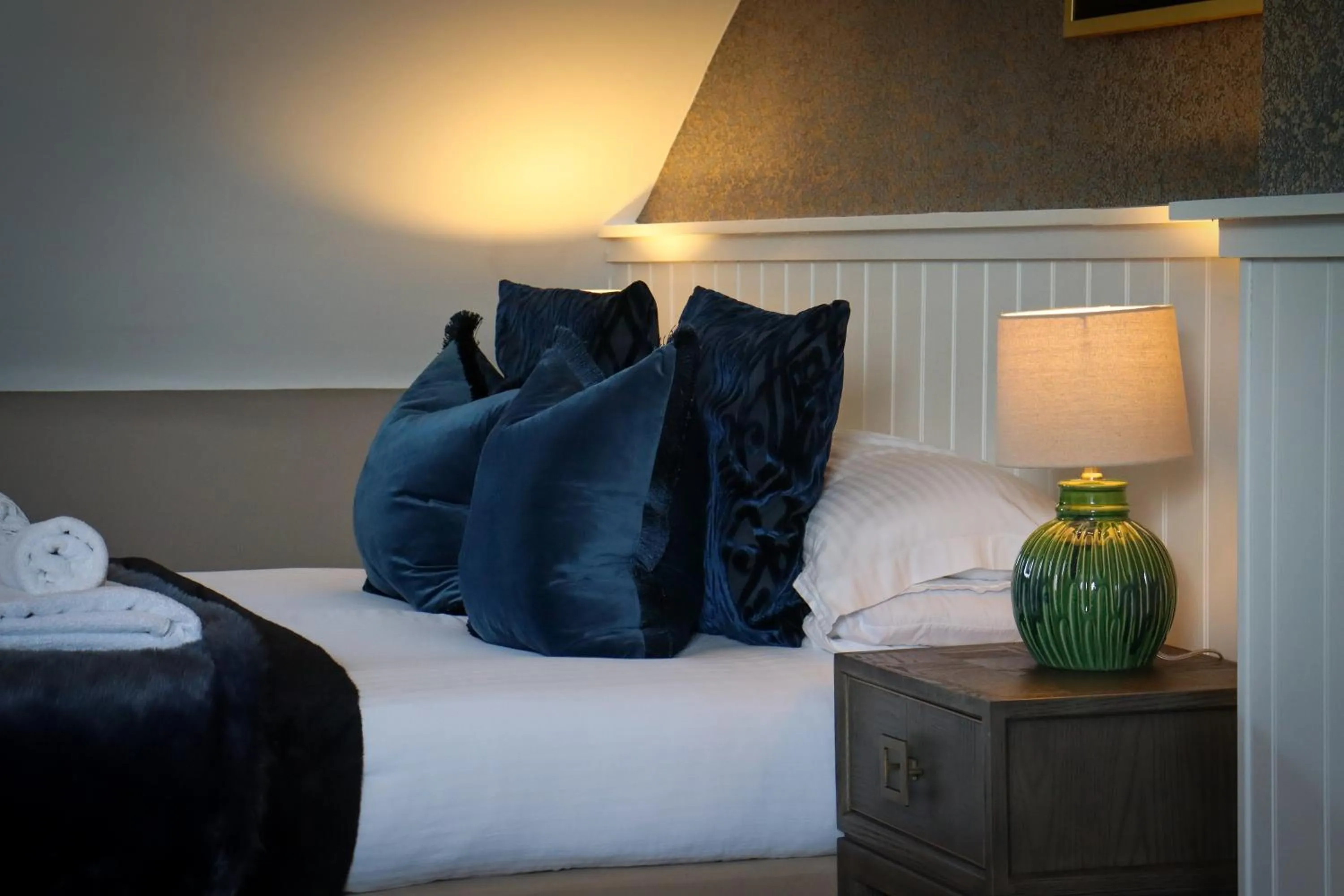 Bed in The Gateway Hotel