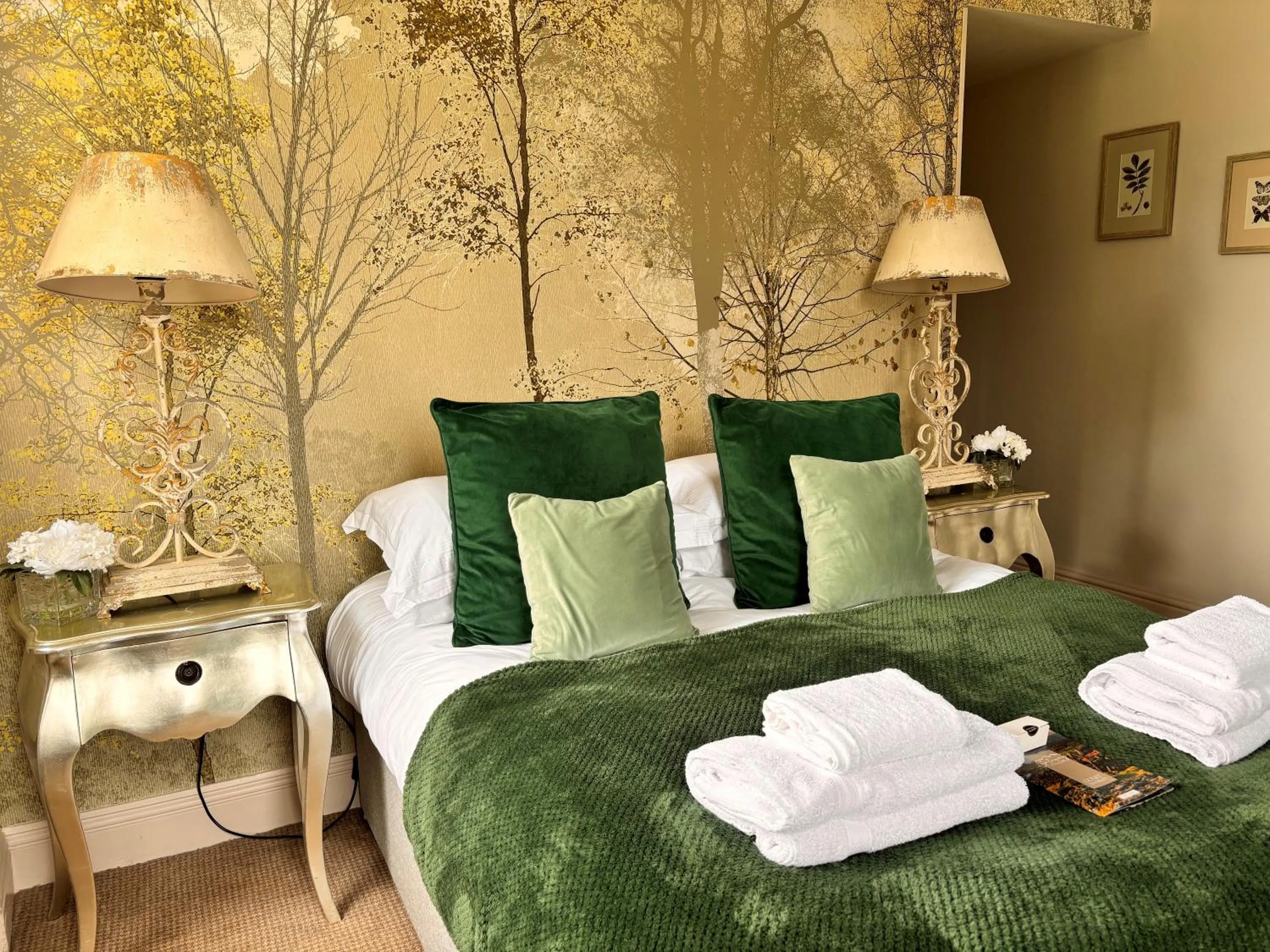 Bed in The Gateway Hotel