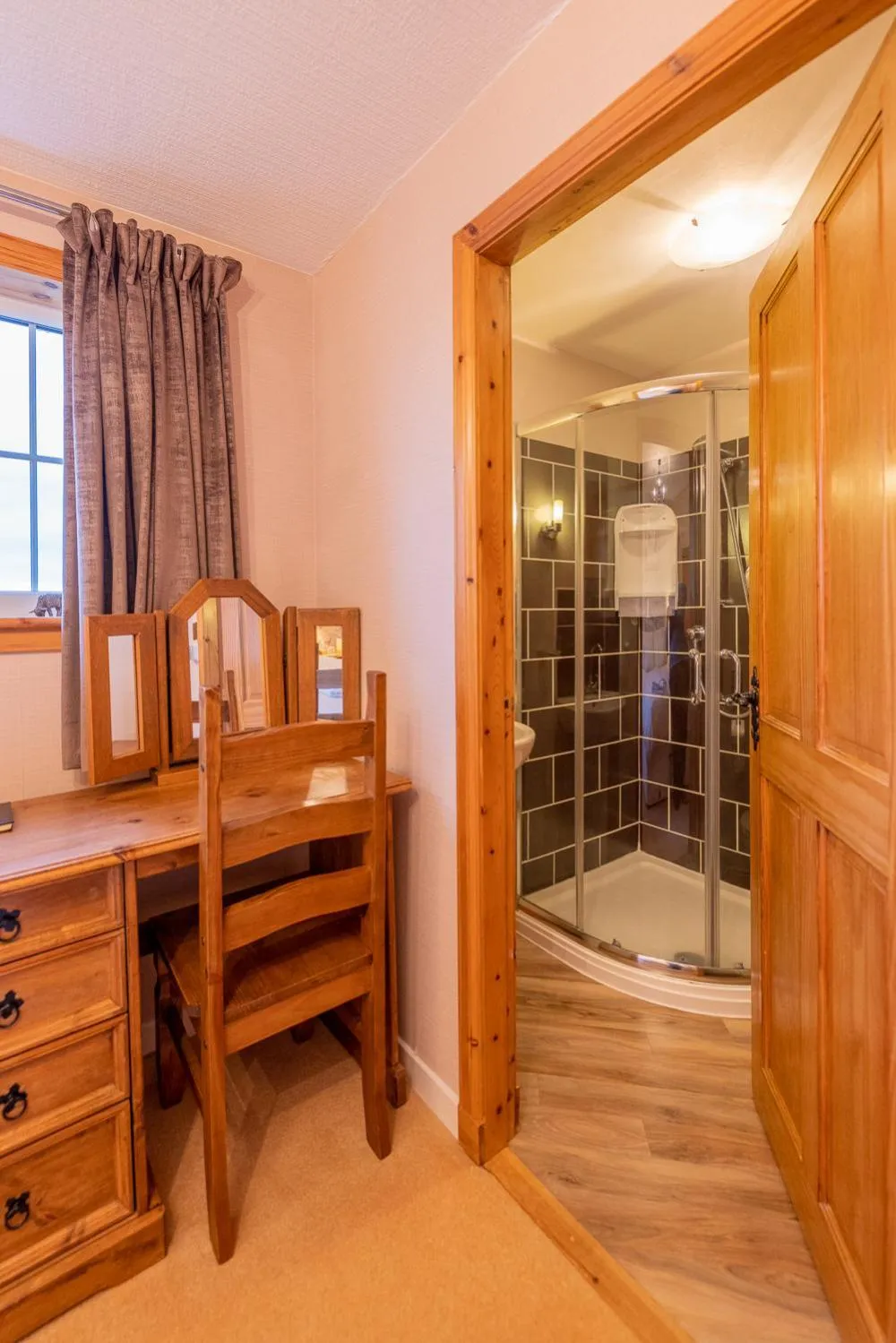 Shower in Benview Bed and Breakfast & Luxury Lodge, Isle of North Uist