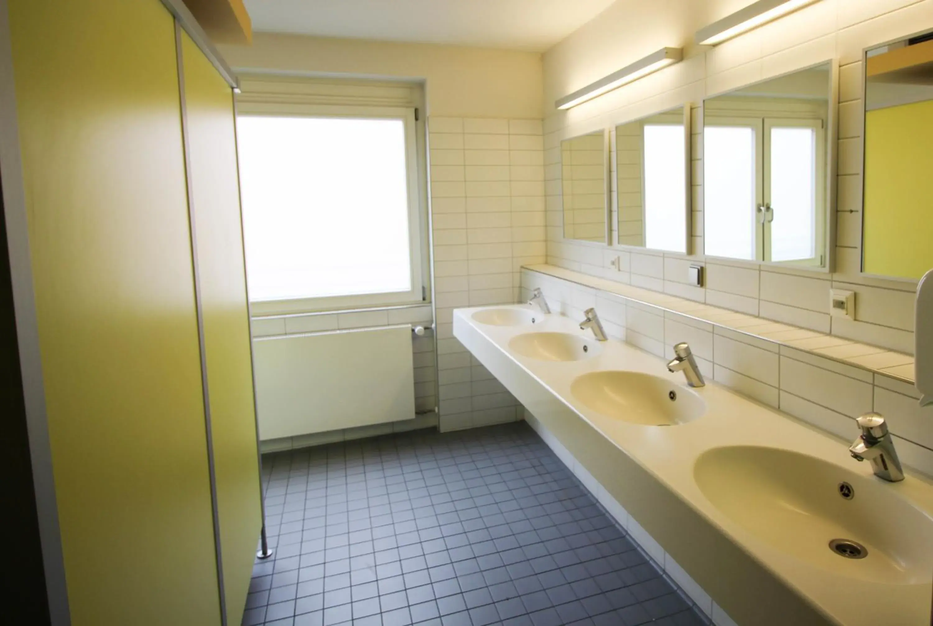 6-Bed Room in THE 4YOU Hostel & Hotel Munich 6-Bed Room in THE 4YOU Hostel & Hotel Munich