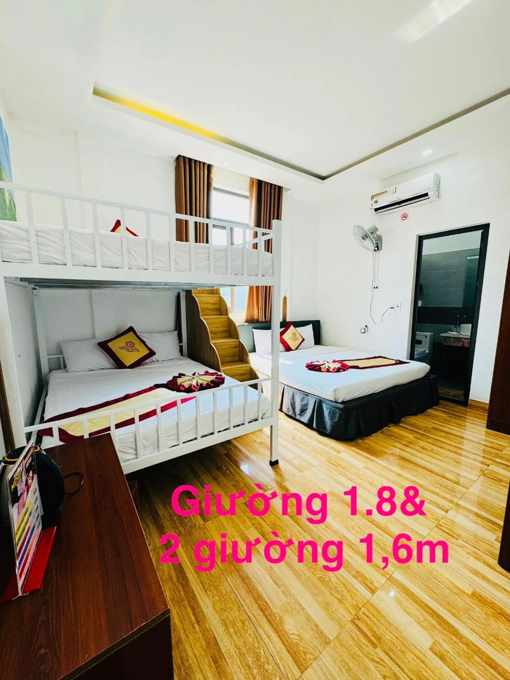 Bed in Sapphire HOTEL HUE