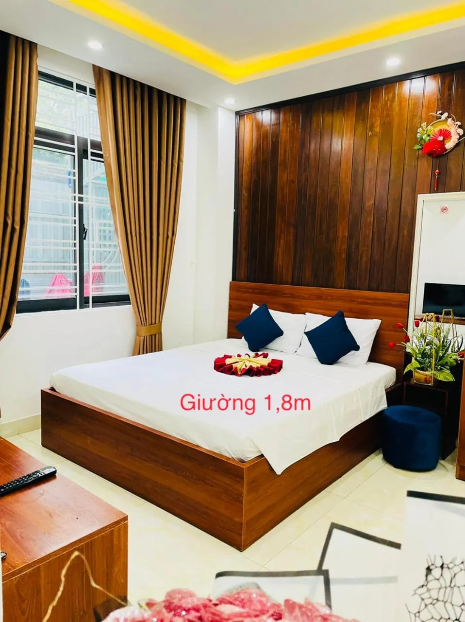 Bedroom, Bed in Sapphire HOTEL HUE