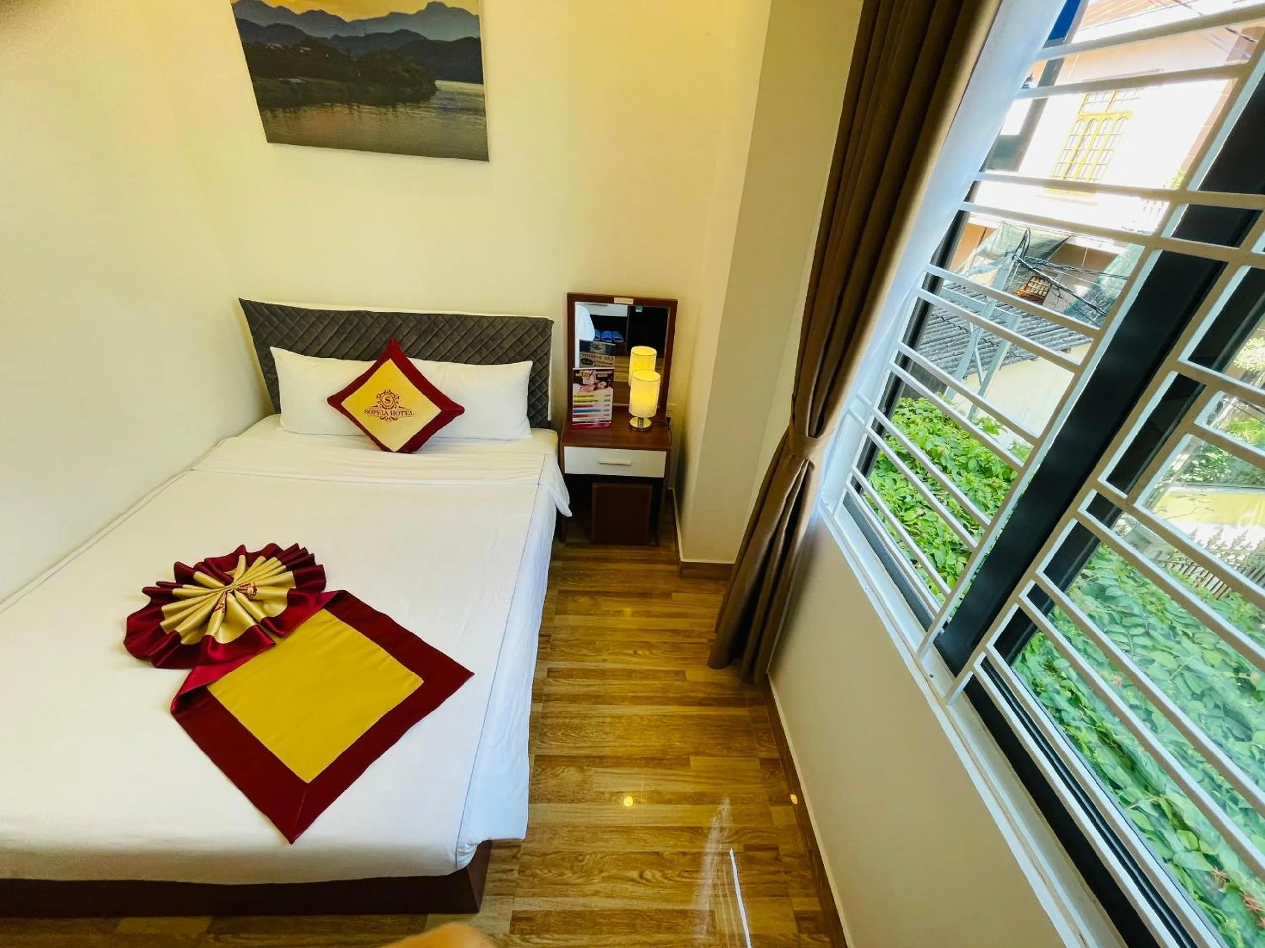 Bed in Sapphire HOTEL HUE