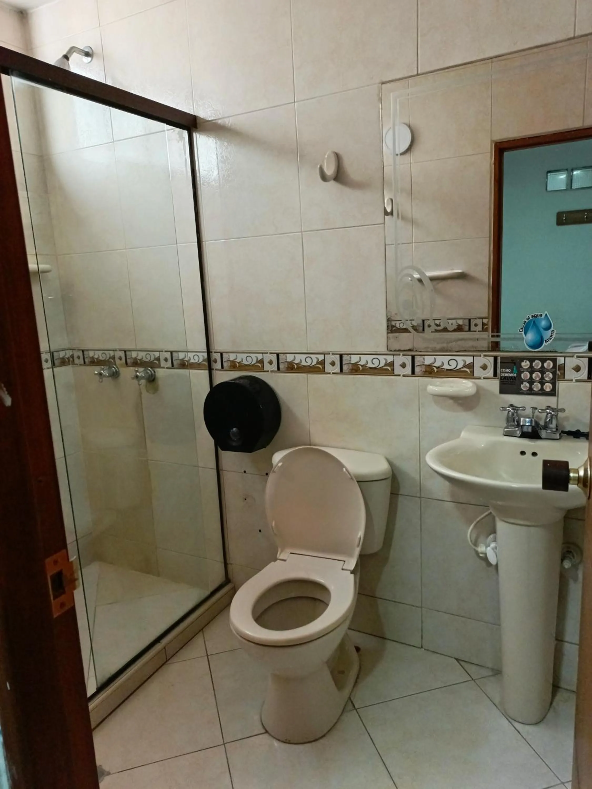 Bathroom in Hotel Brisas MEDELLIN