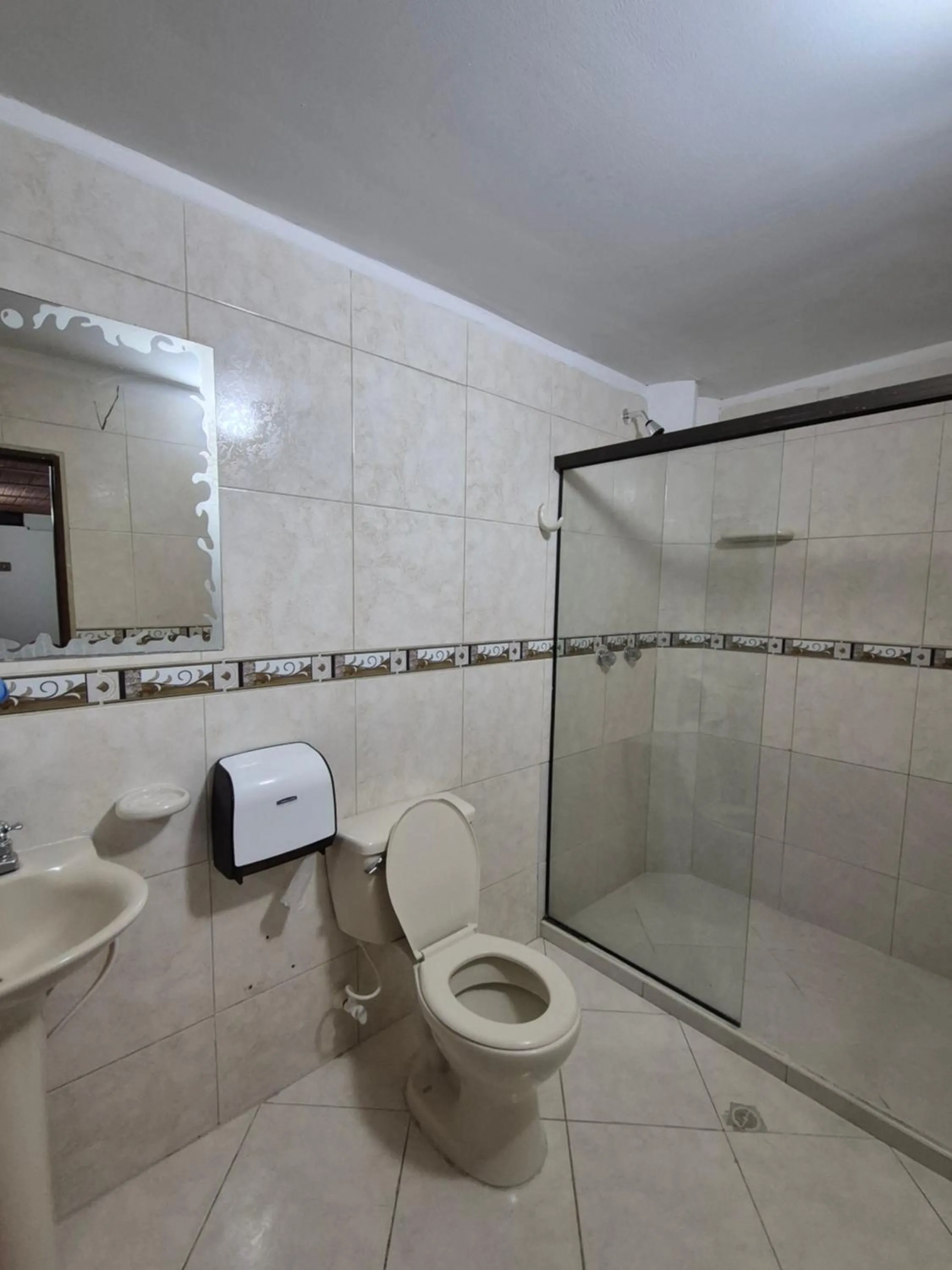 Bathroom in Hotel Brisas MEDELLIN
