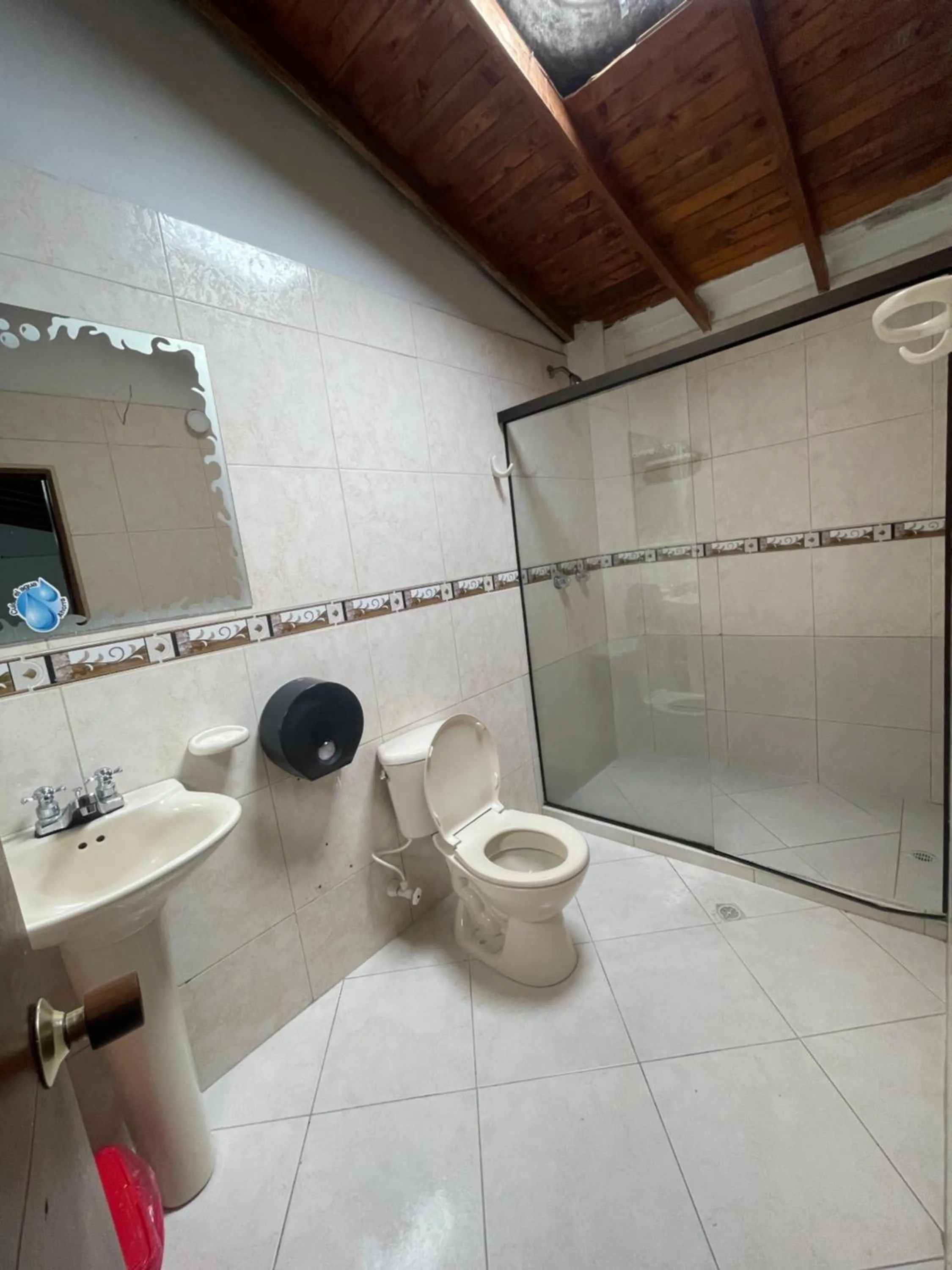Bathroom in Hotel Brisas MEDELLIN