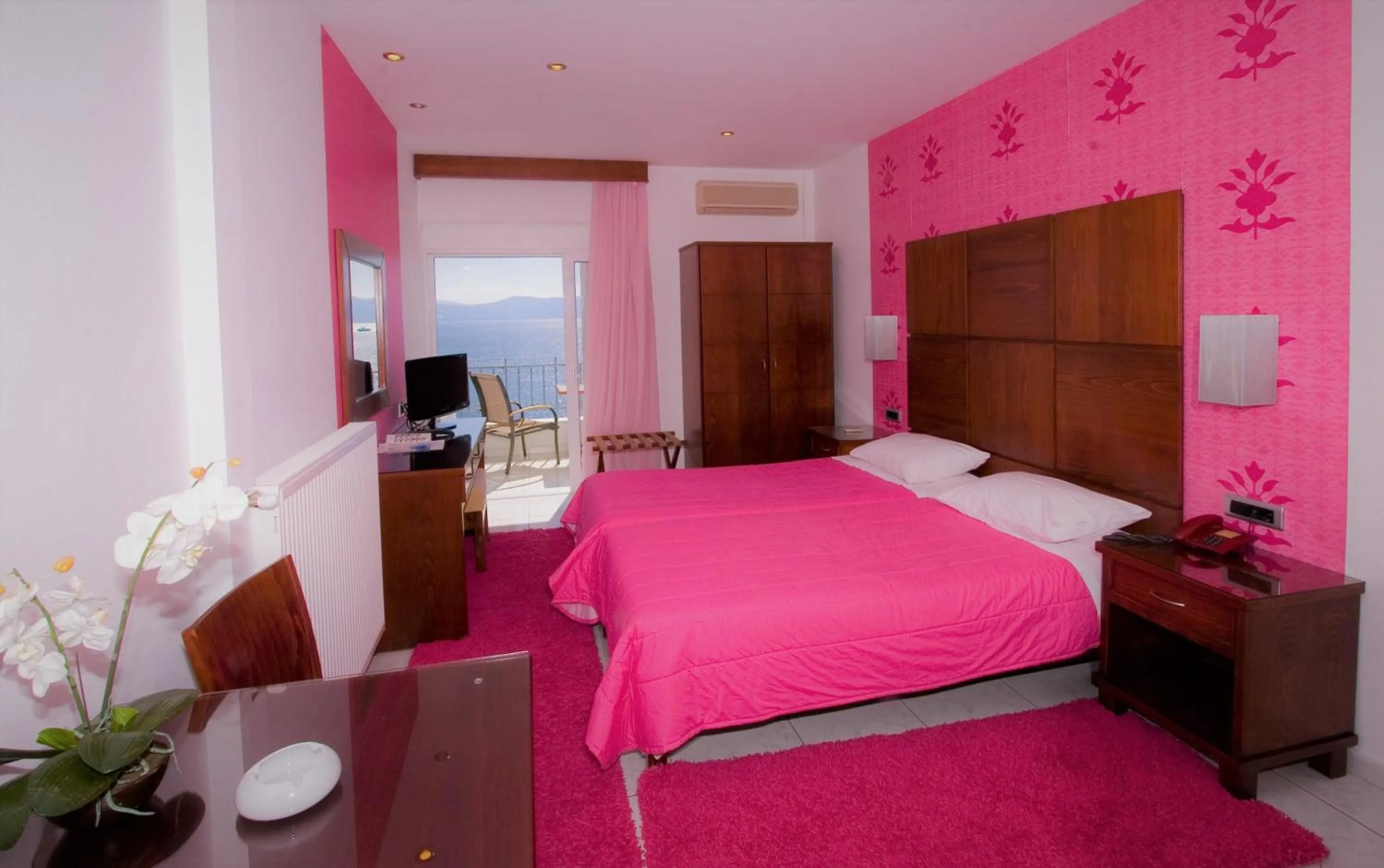 Bed in Anemolia Studios