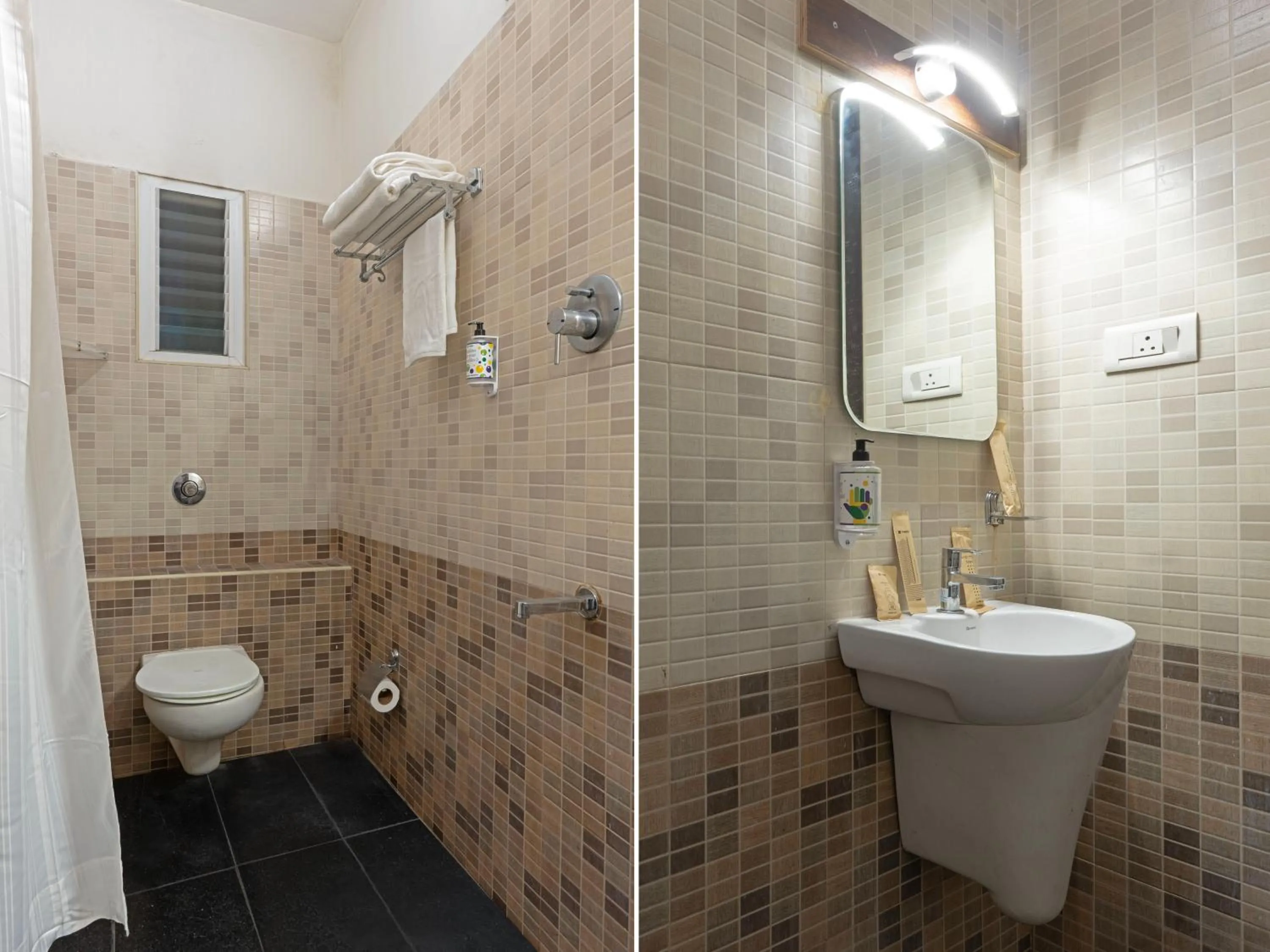 Bathroom in Hotel Golden Bliss