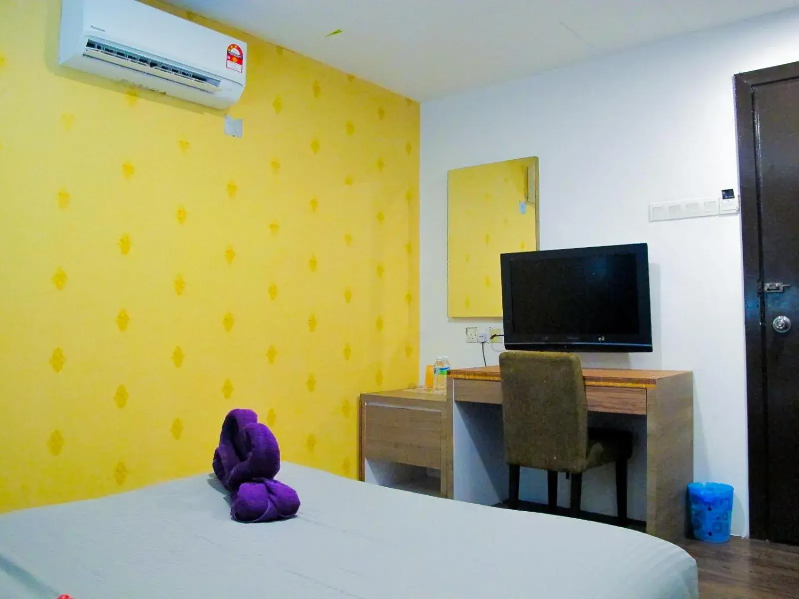 TV and multimedia, Bed in Classical Boutique Hotel TV and multimedia, Bed in Classical Boutique Hotel