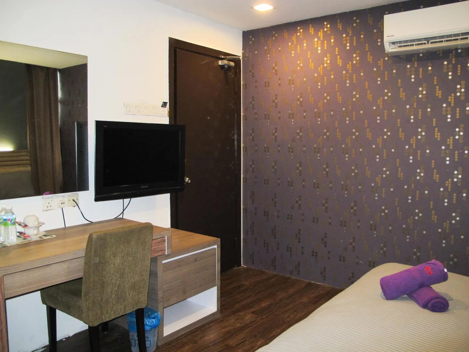 TV and multimedia, Bed in Classical Boutique Hotel