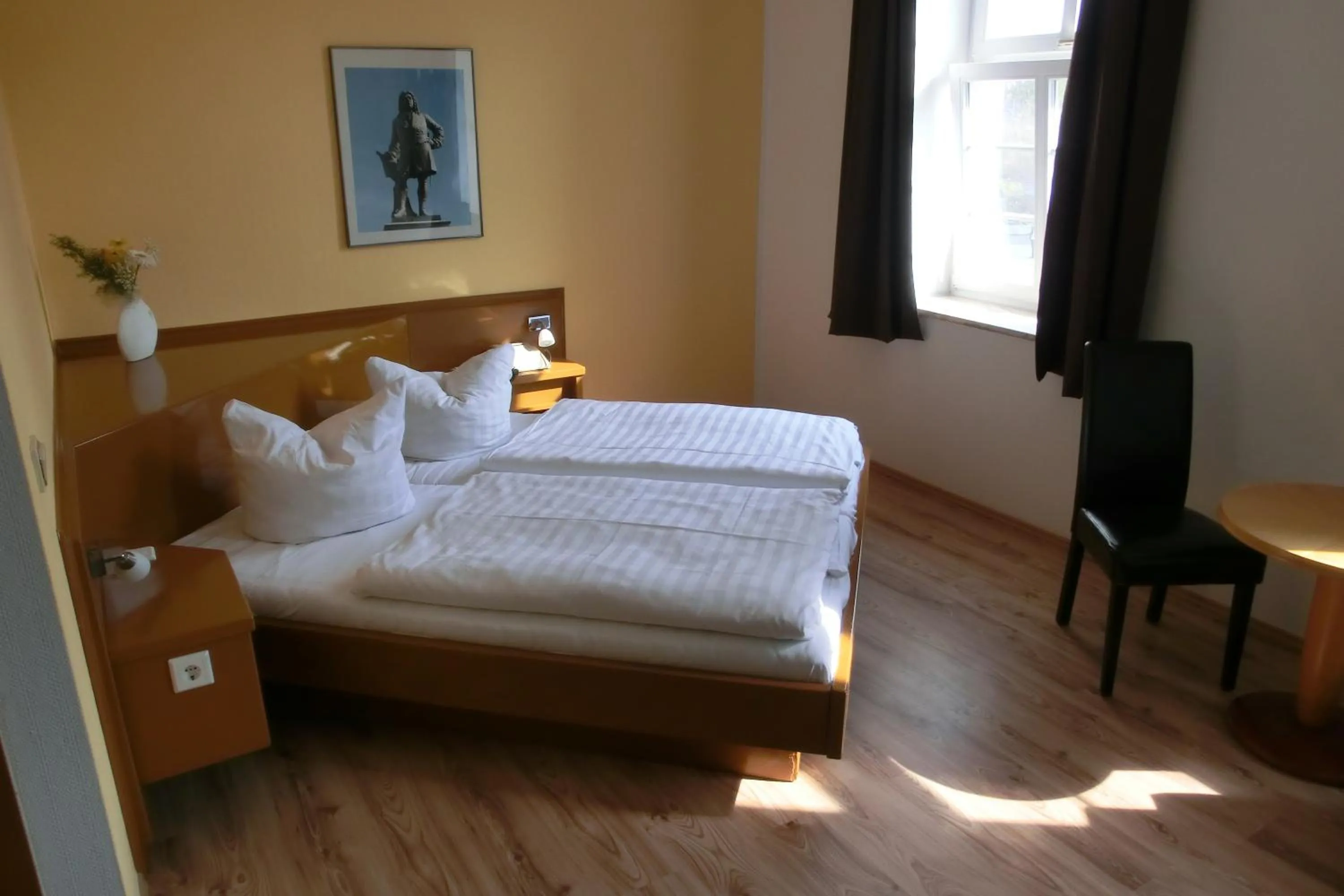 Photo of the whole room, Bed in Hotel Schweizer Hof