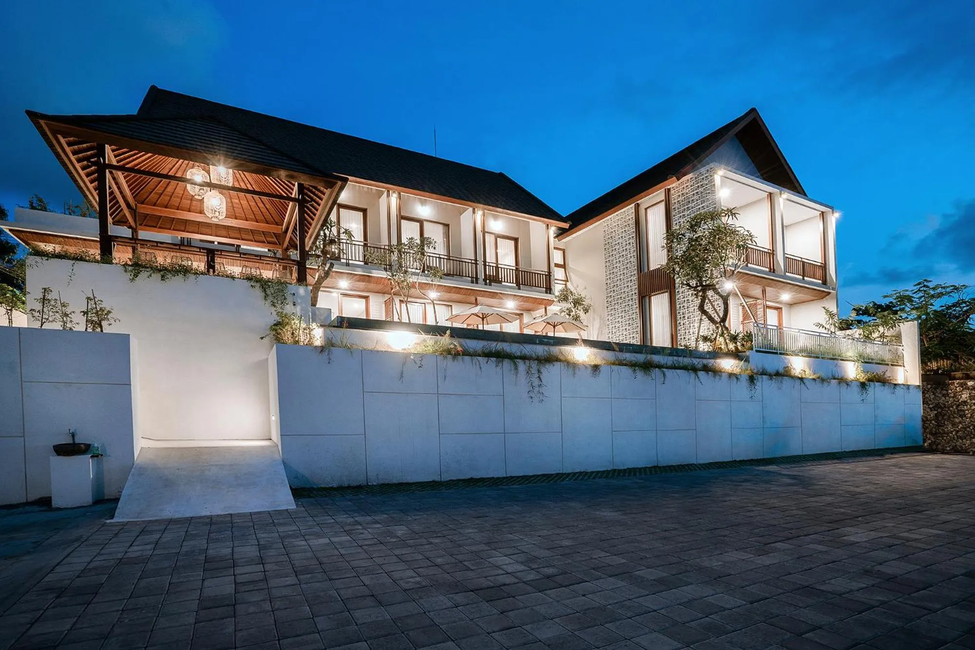 Property building in One Degree Sunset Hill Leisure