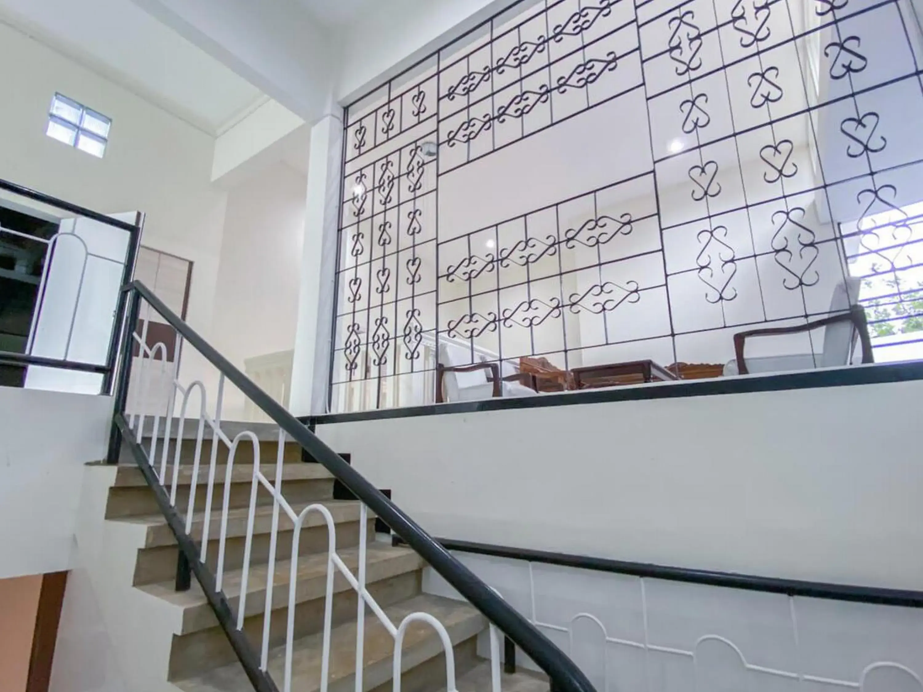 Property building in RedDoorz Syariah At Mitra Guest House Property building in RedDoorz Syariah At Mitra Guest House