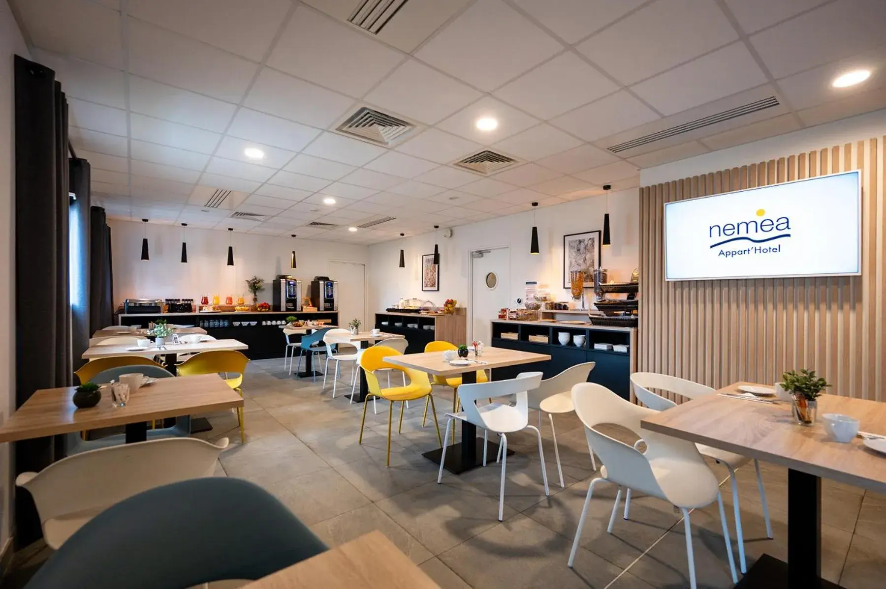 Breakfast in Nemea Appart Hotel Europe Velizy Villacoublay Breakfast in Nemea Appart Hotel Europe Velizy Villacoublay