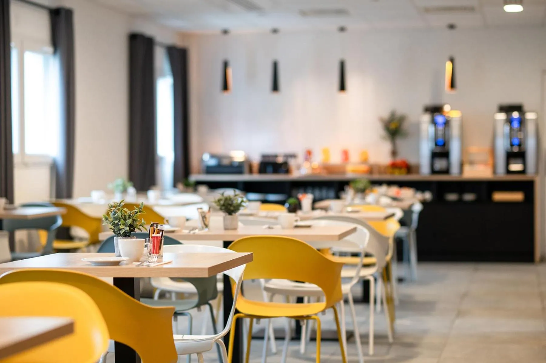 Breakfast in Nemea Appart Hotel Europe Velizy Villacoublay