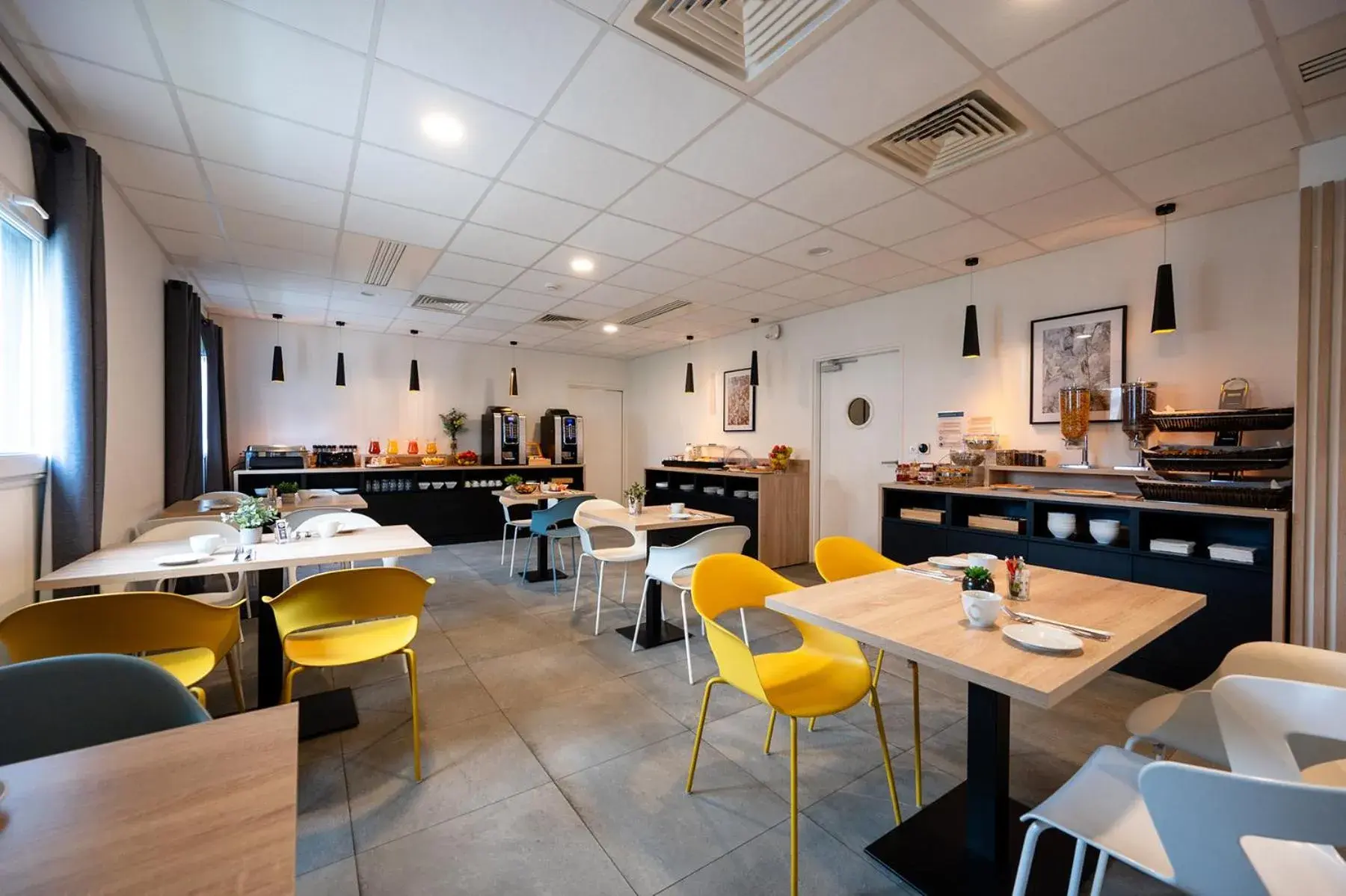 Breakfast in Nemea Appart Hotel Europe Velizy Villacoublay Breakfast in Nemea Appart Hotel Europe Velizy Villacoublay