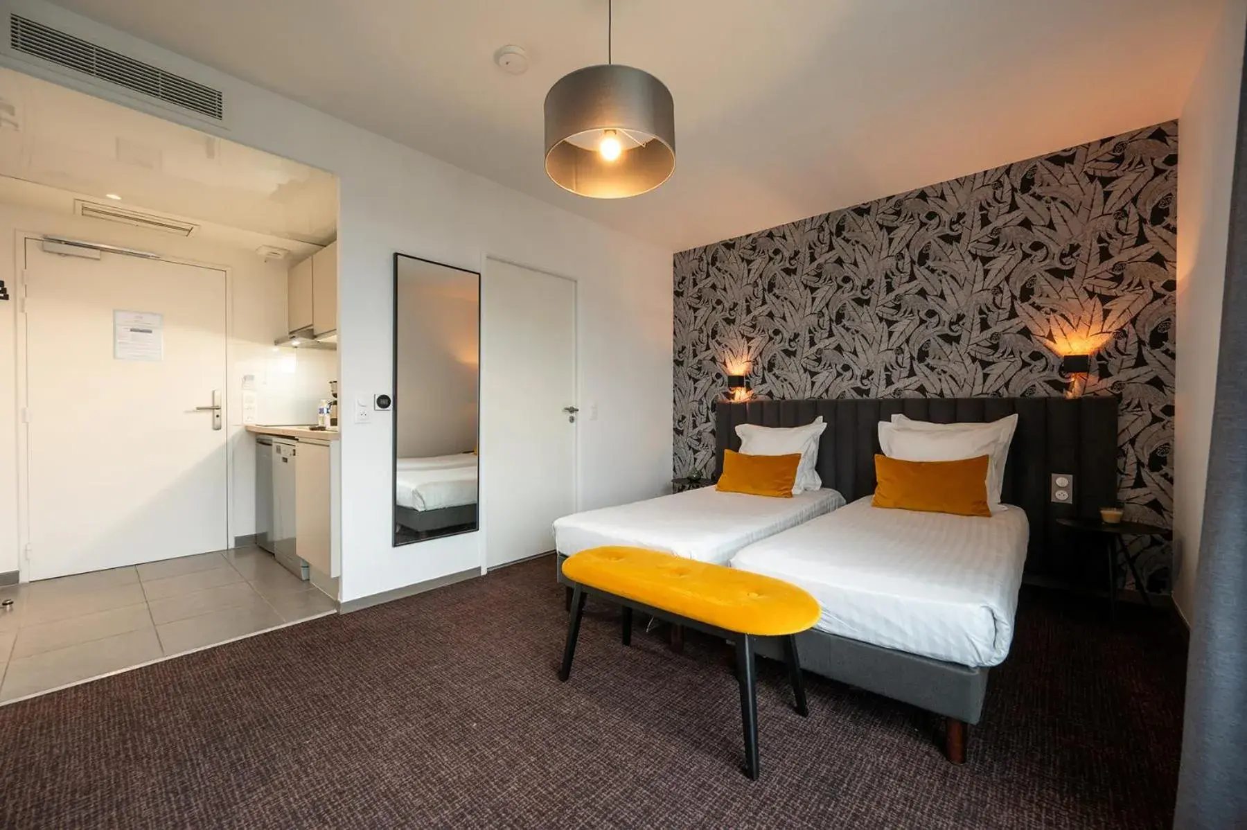 Bed in Nemea Appart Hotel Europe Velizy Villacoublay Bed in Nemea Appart Hotel Europe Velizy Villacoublay