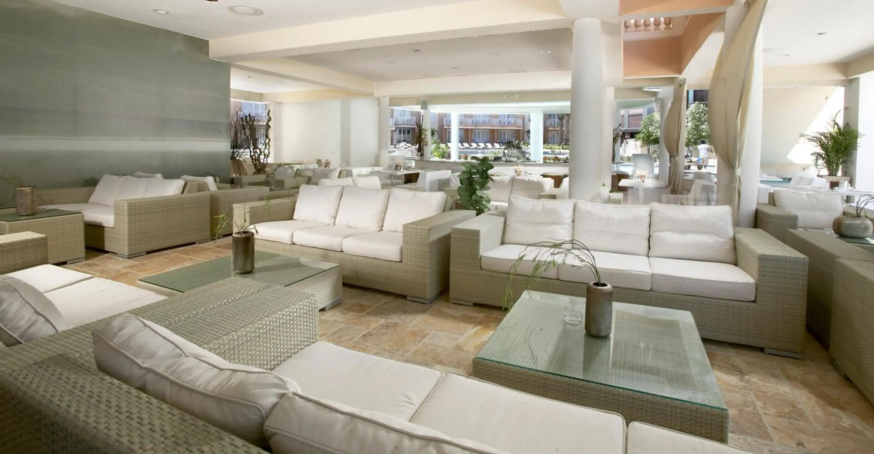 Lobby or reception in Divi Aruba Phoenix Beach Resort Lobby or reception in Divi Aruba Phoenix Beach Resort