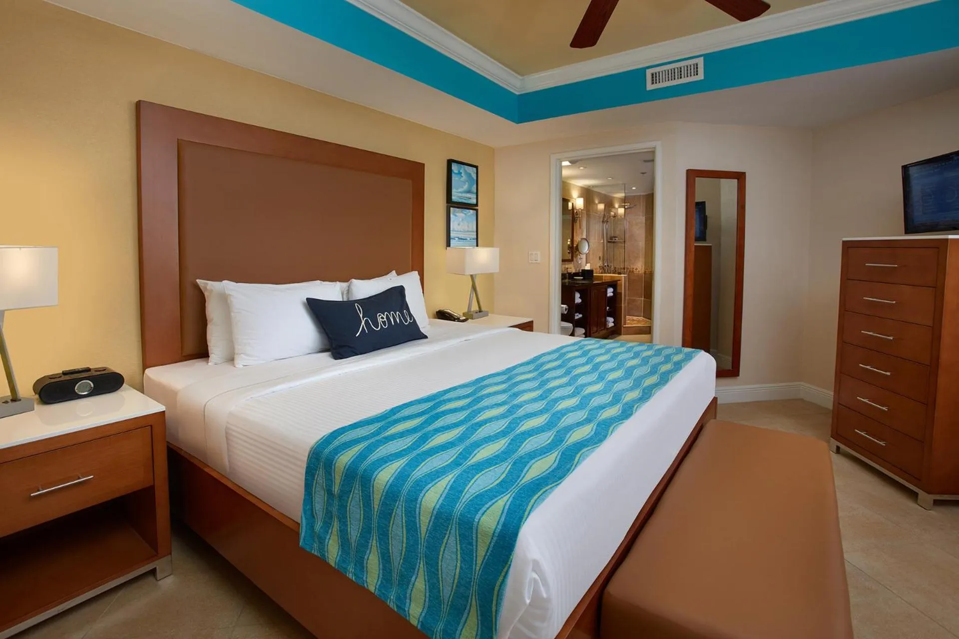 Bed in Divi Aruba Phoenix Beach Resort