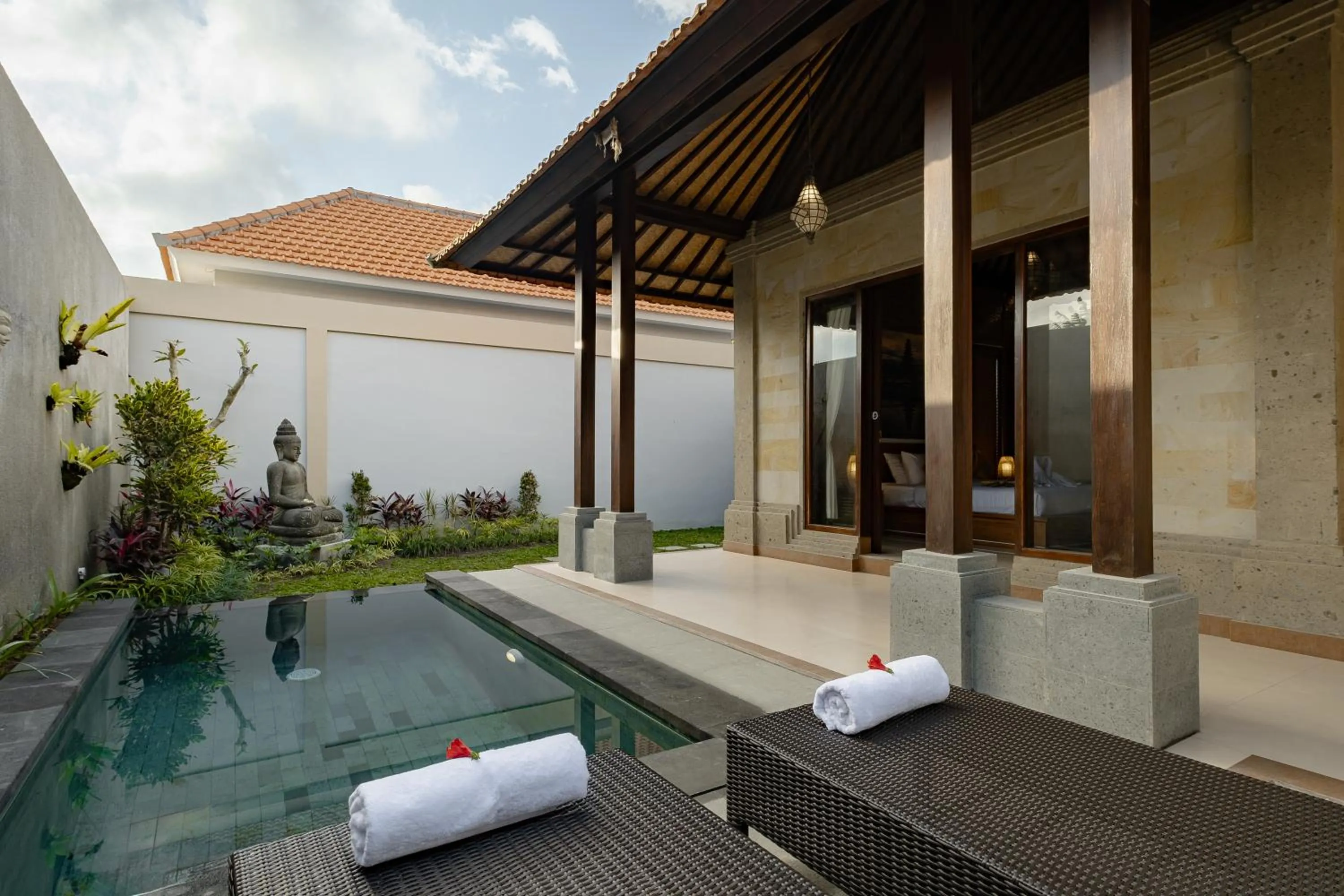 Day in Villa Wananta