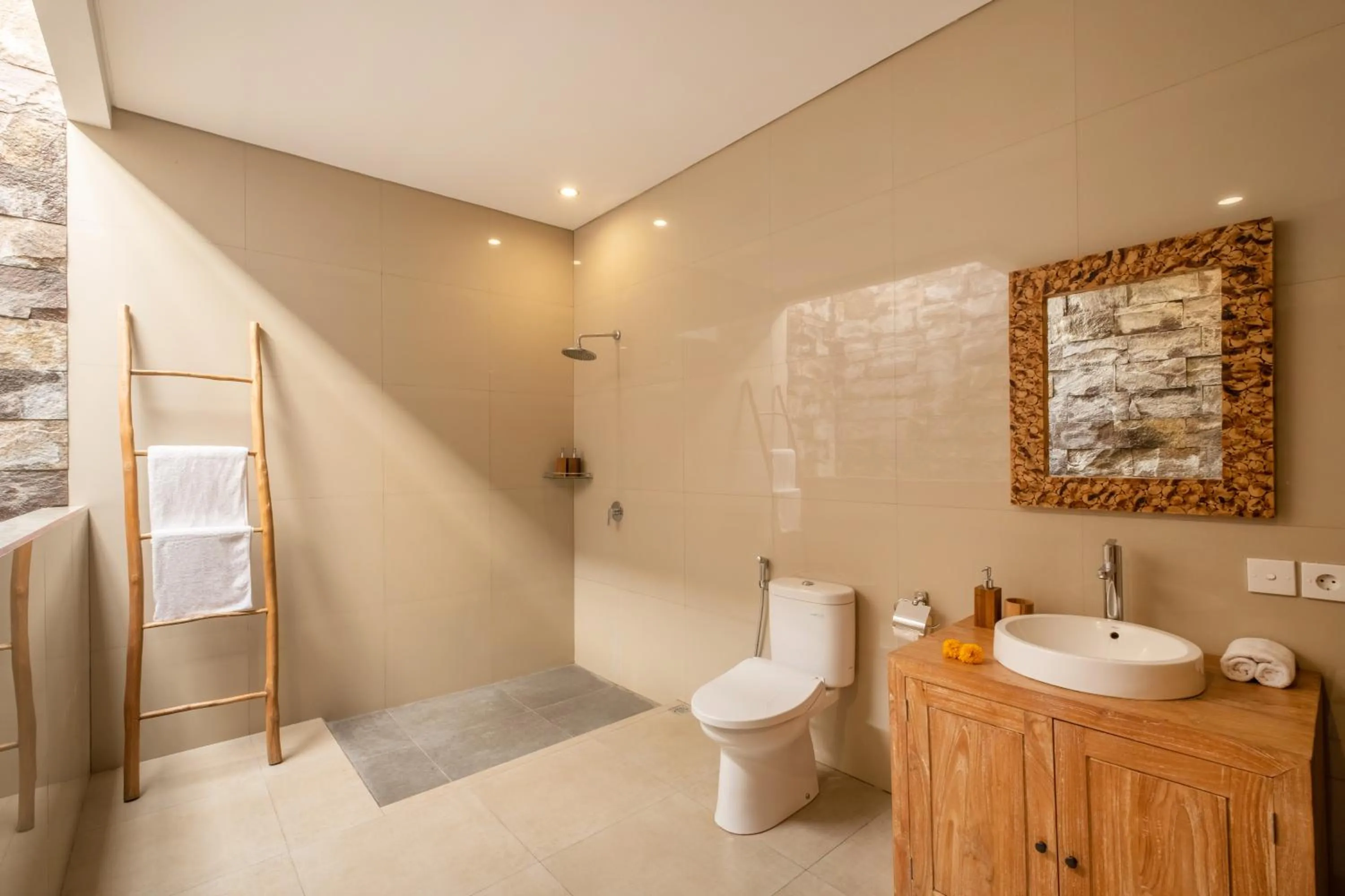 Shower in Villa Wananta