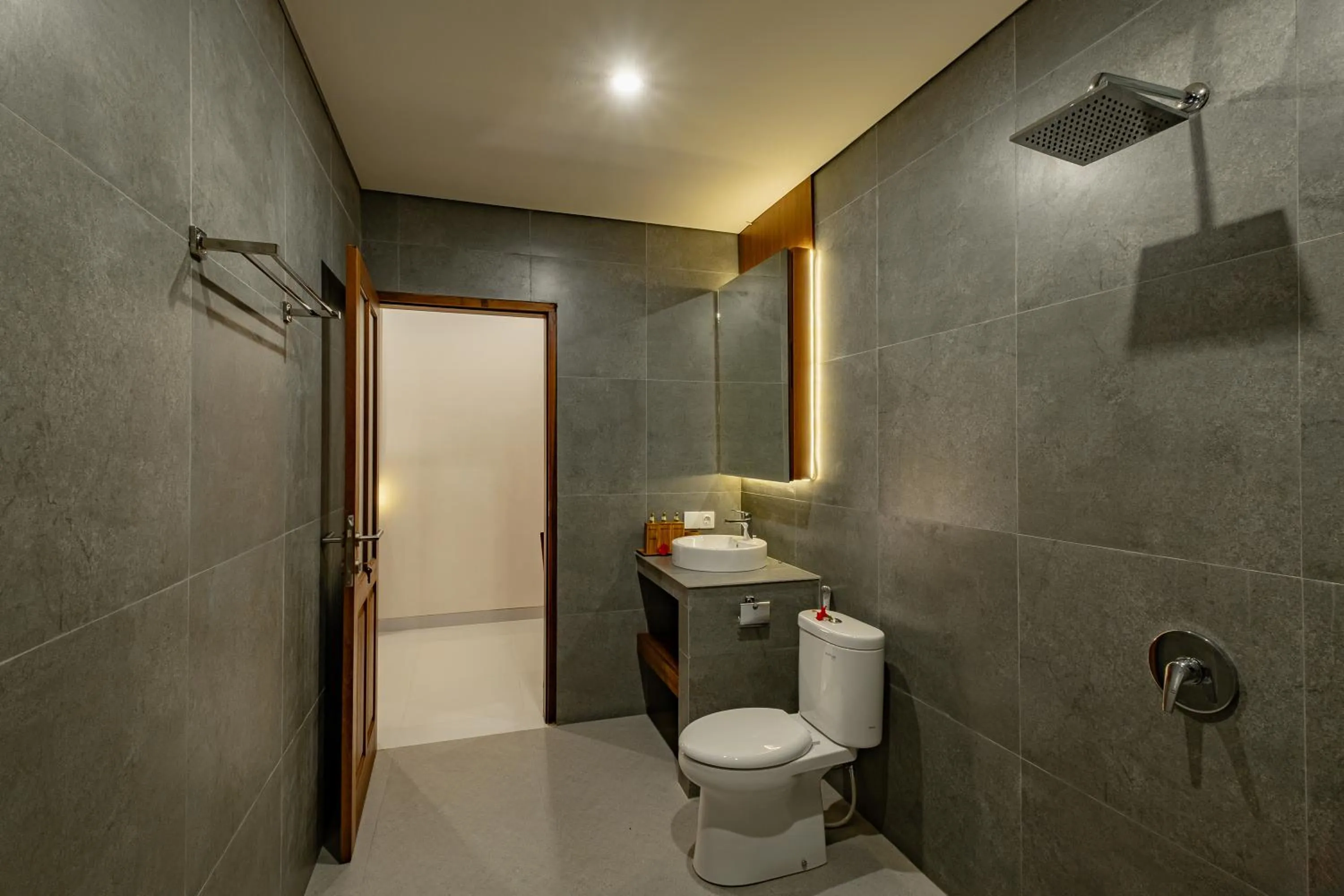 Shower in Villa Wananta