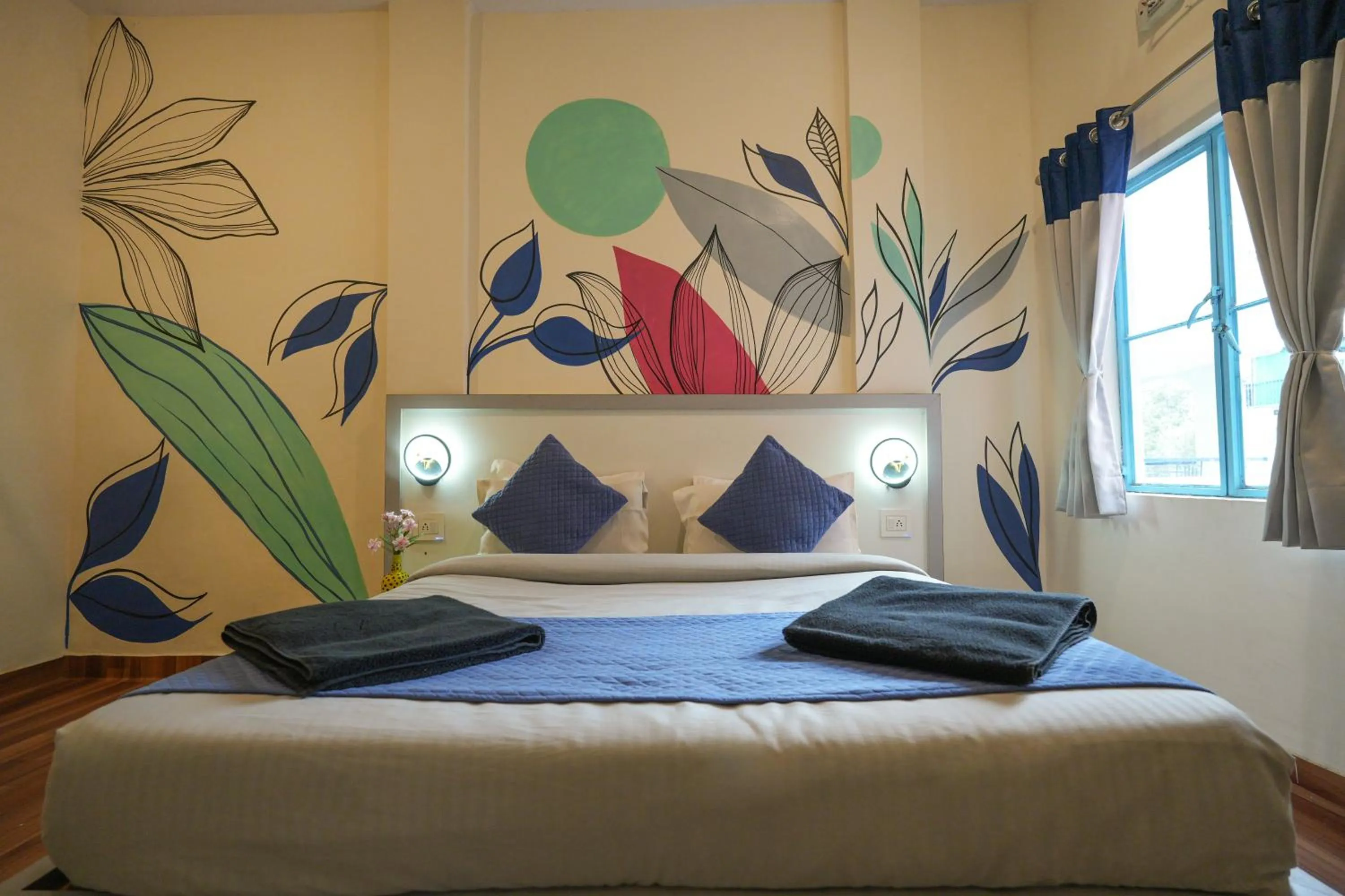 Bed in Shalom Backpackers Udaipur