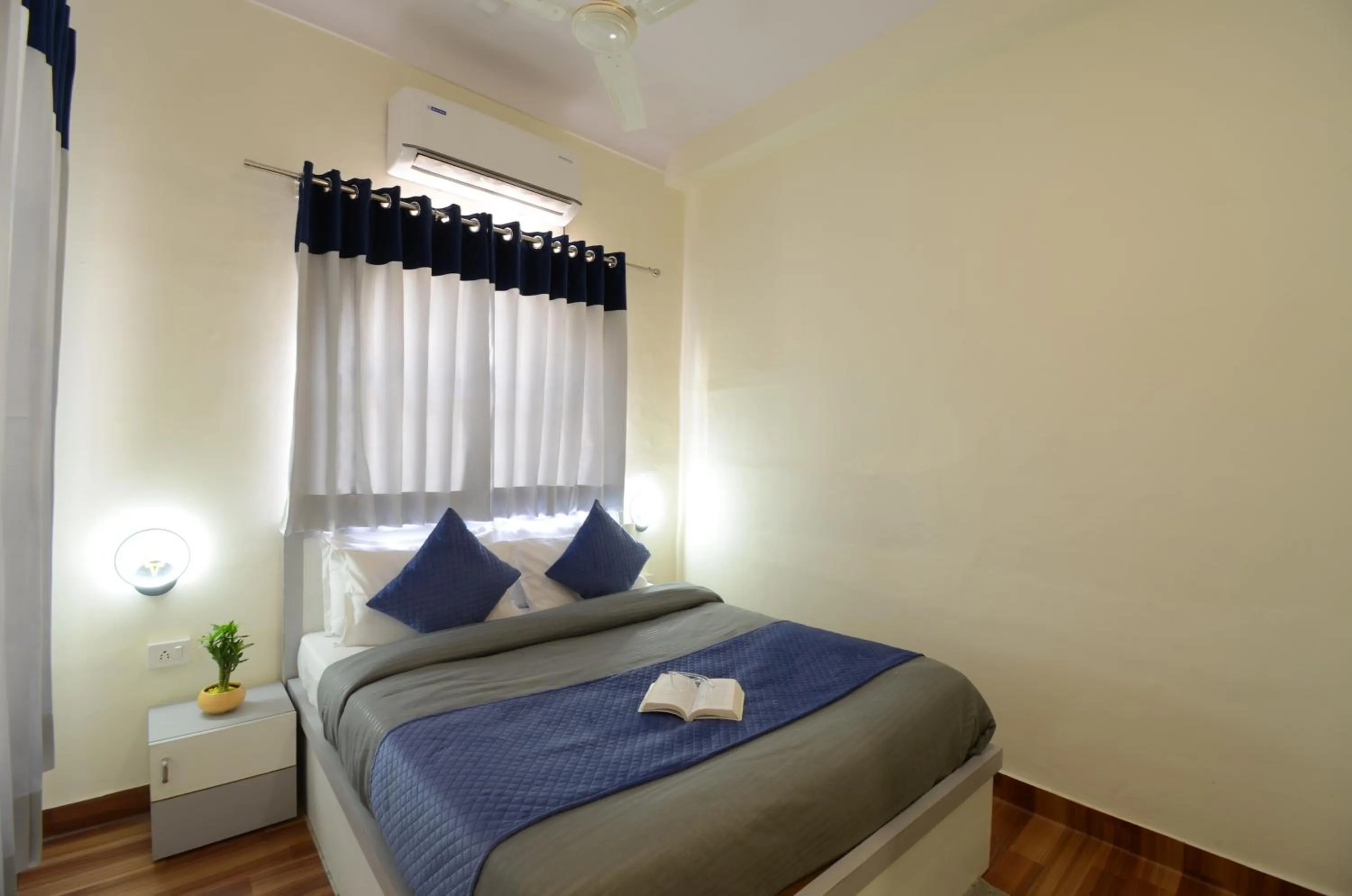 Bed in Shalom Backpackers Udaipur