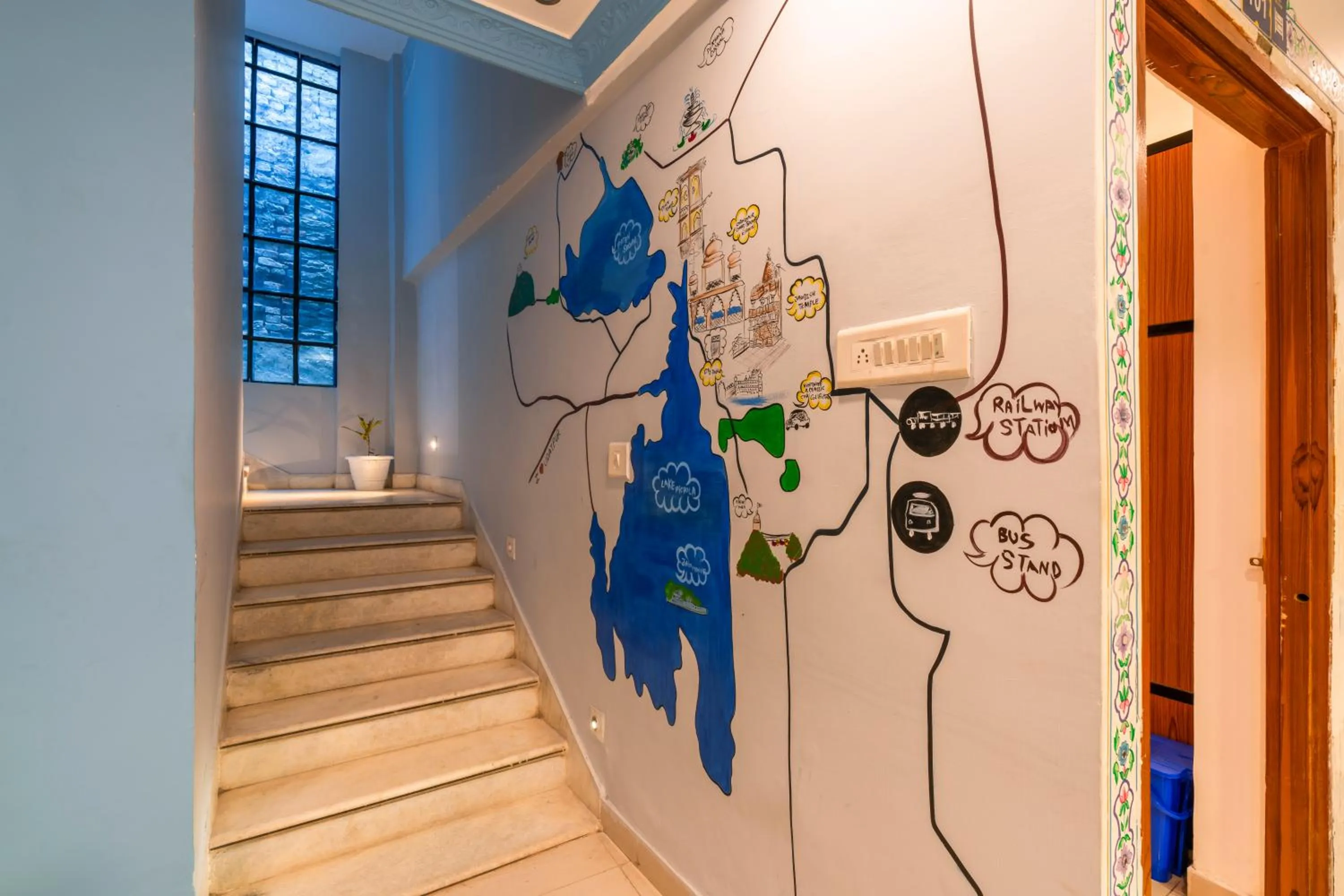 Facade/entrance in Shalom Backpackers Udaipur