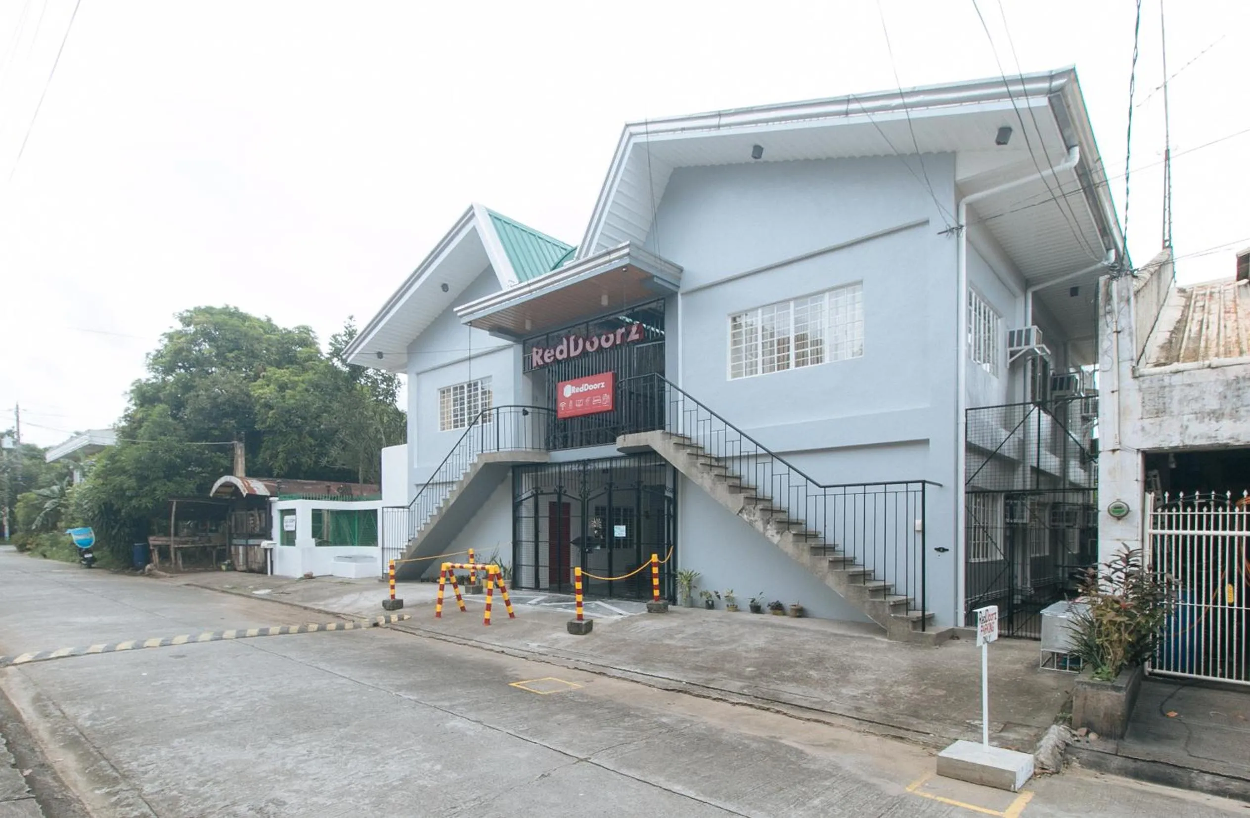 Street view in RedDoorz at V-Cloud Hills near De La Salle Dasmarinas Cavite