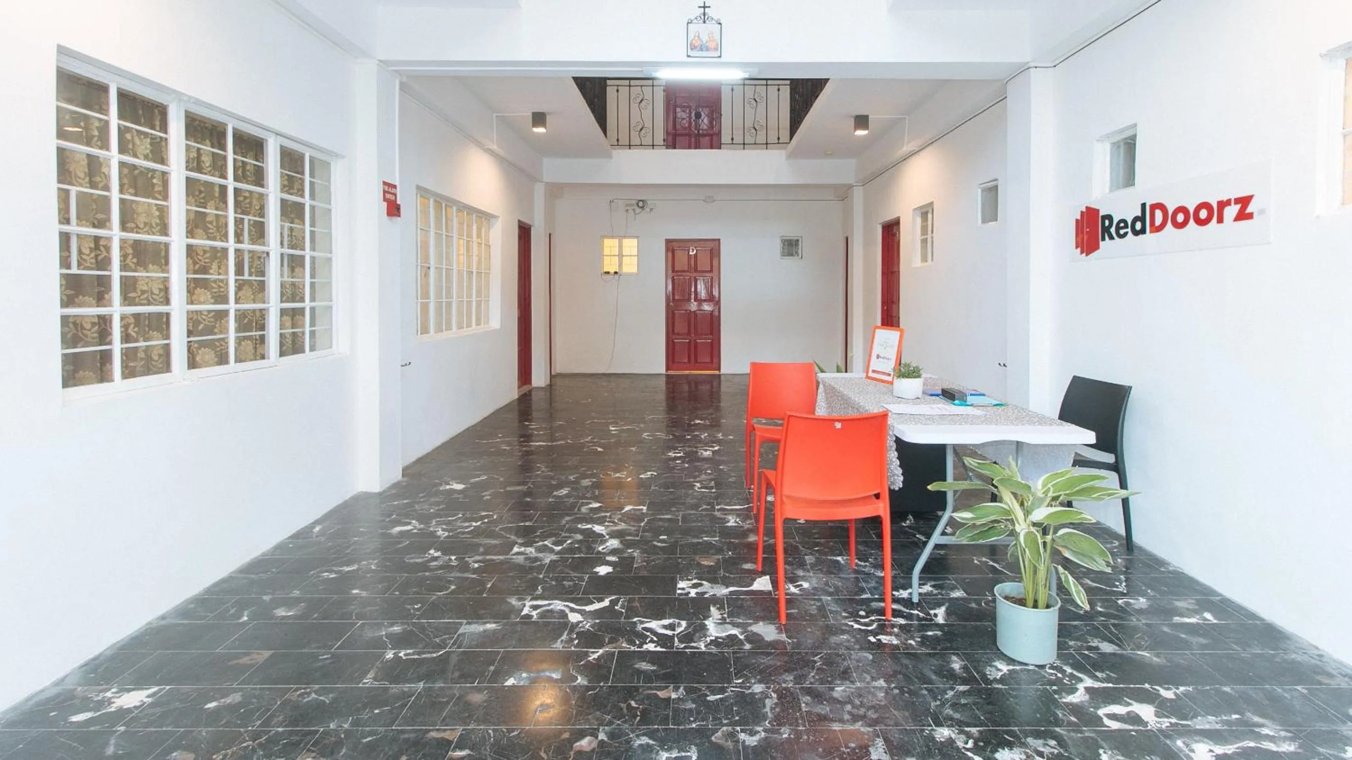 Lobby or reception in RedDoorz at V-Cloud Hills near De La Salle Dasmarinas Cavite