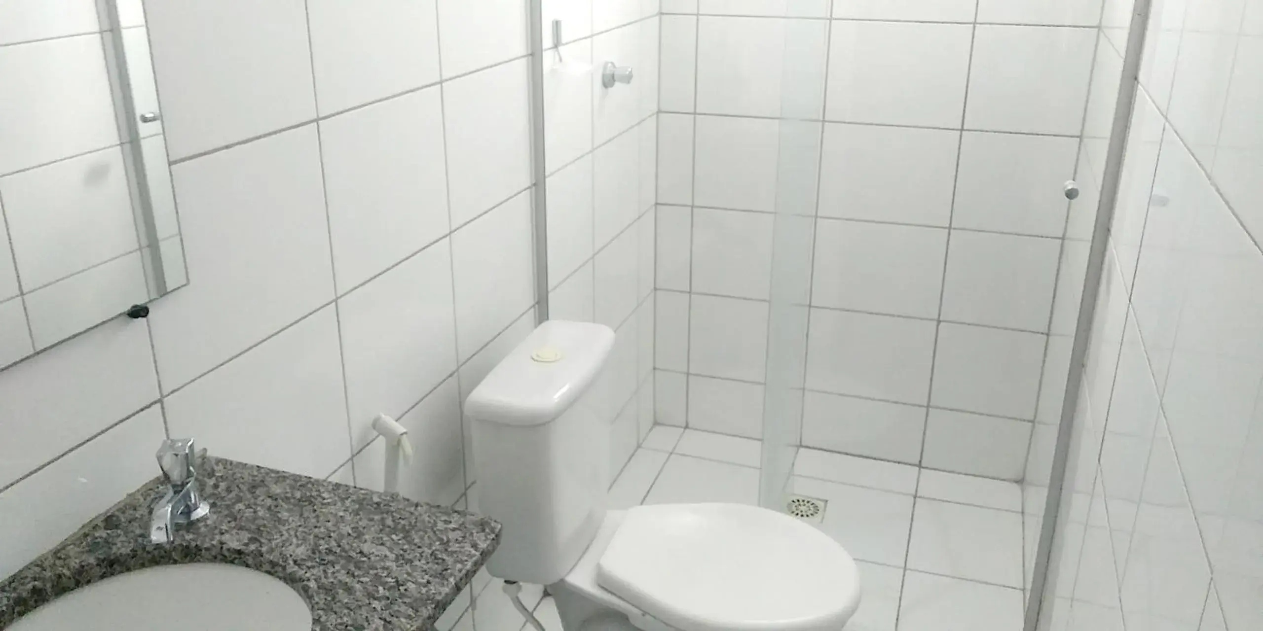 Basic Triple Room in HUB Hotel Basic Triple Room in HUB Hotel