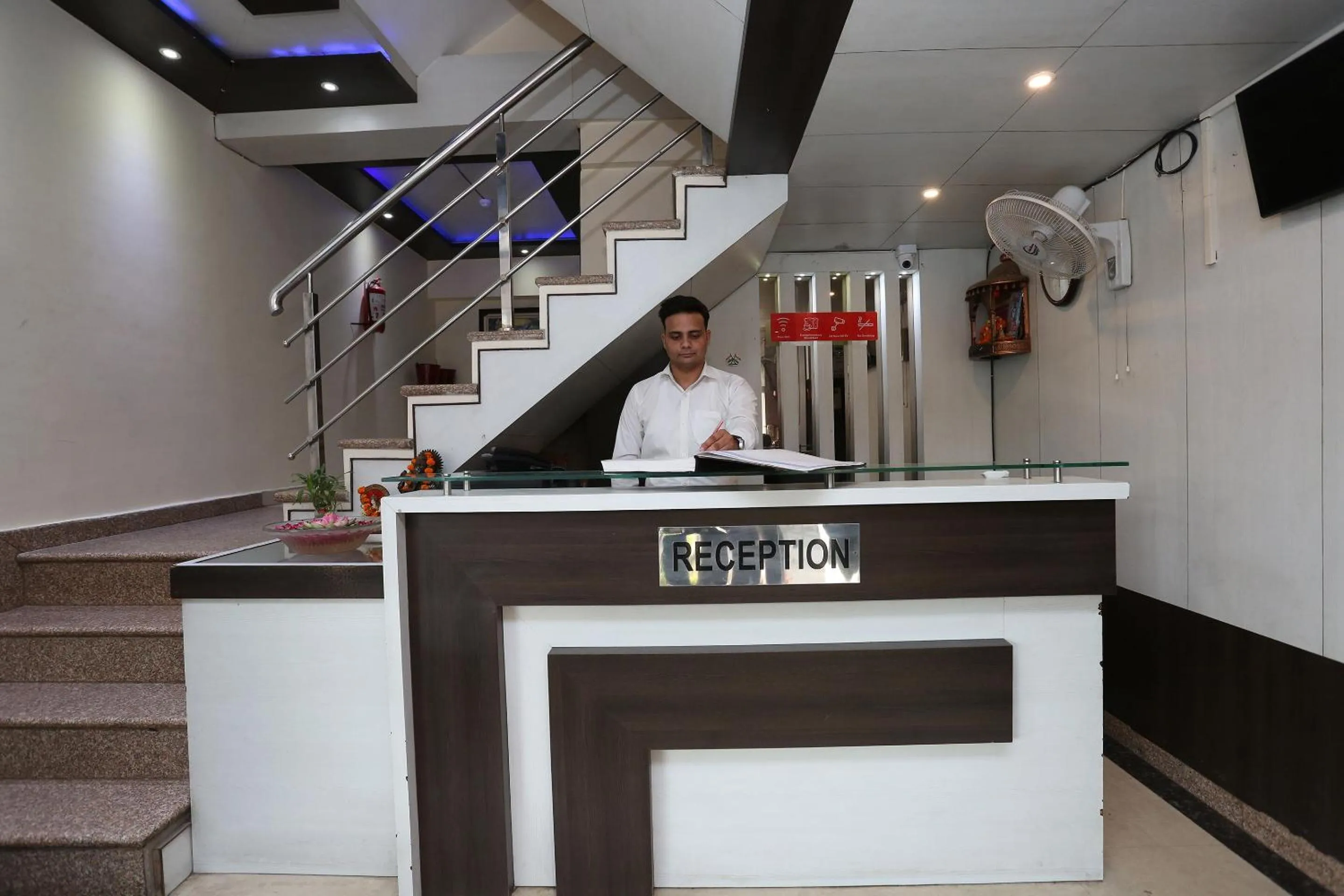 Lobby or reception in Collection O R K International Near Gautam Buddha Park