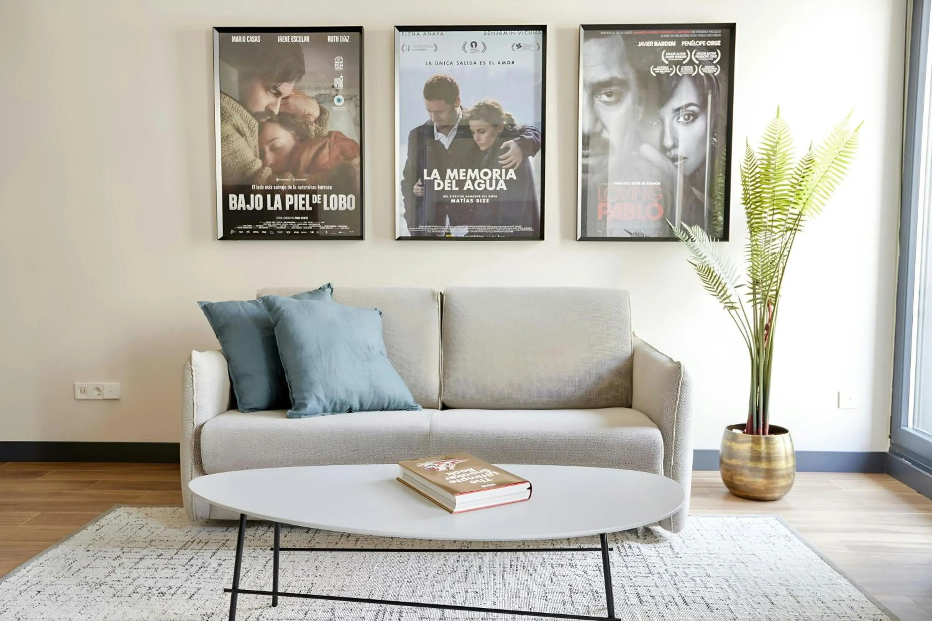 Living room in Sonder by Marriott Bonvoy Malasaña Apartments