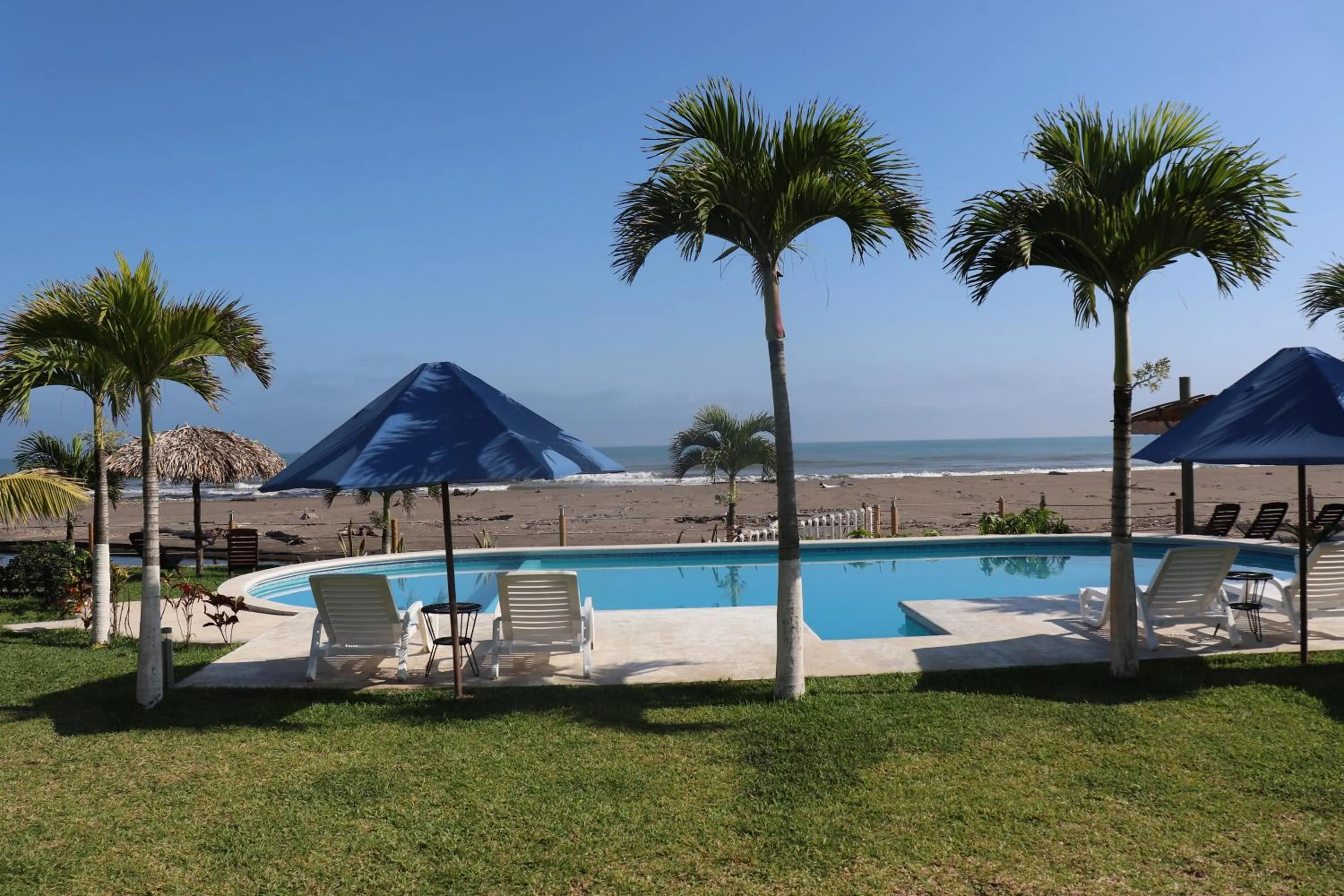 Swimming pool in Hotel Lunazul In Costa Esmeralda