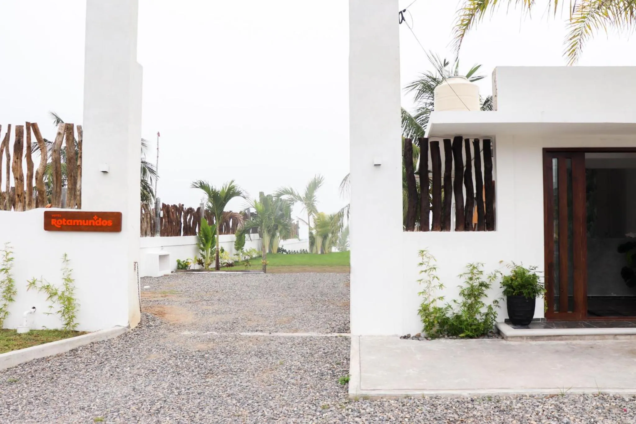 Facade/entrance in Hotel Lunazul In Costa Esmeralda