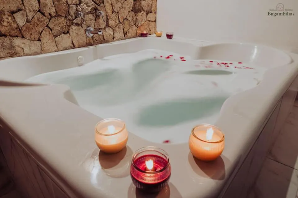 Bath in Hotel Boutique Bugambilias