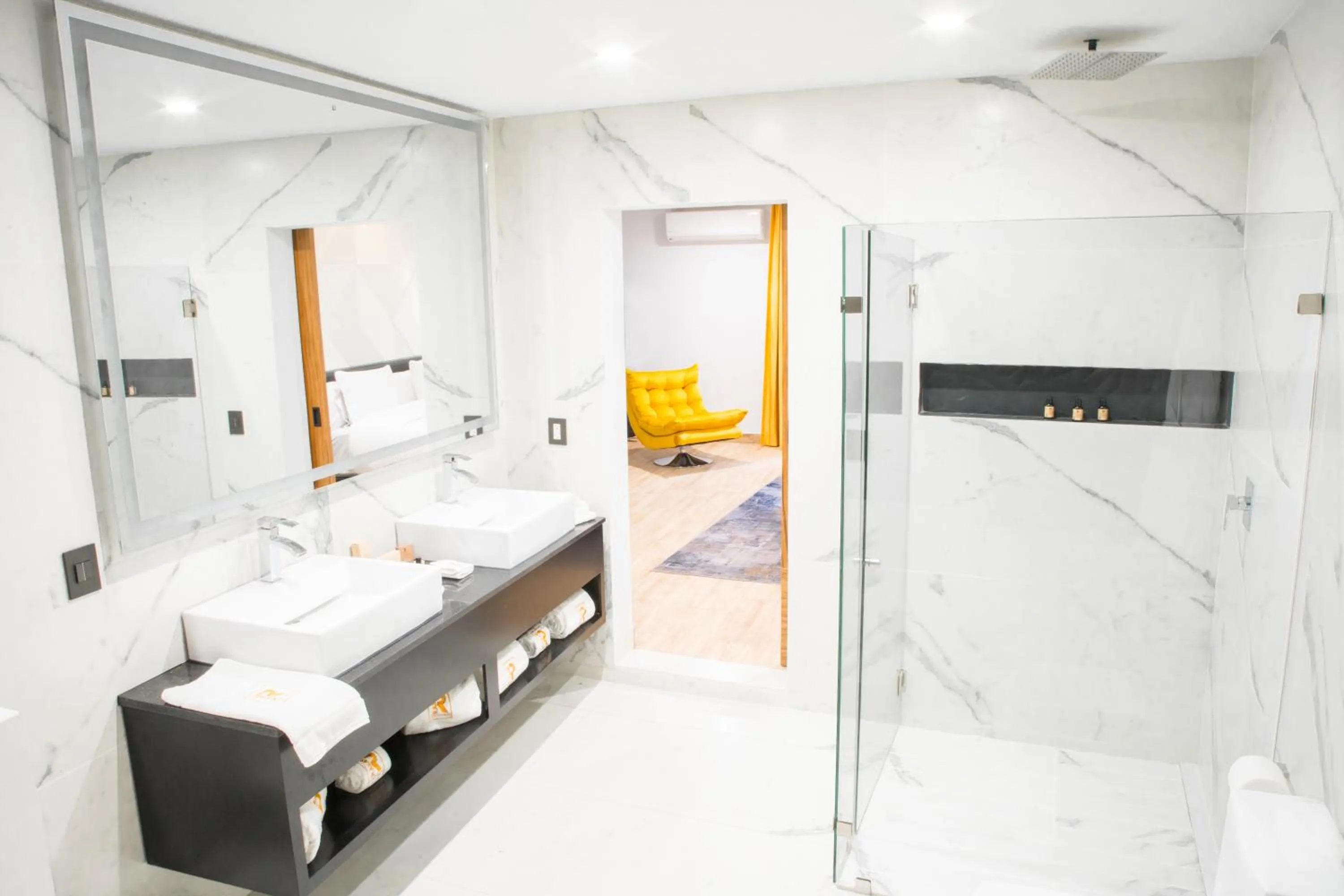 Bathroom in Ramë Hotel Boutique