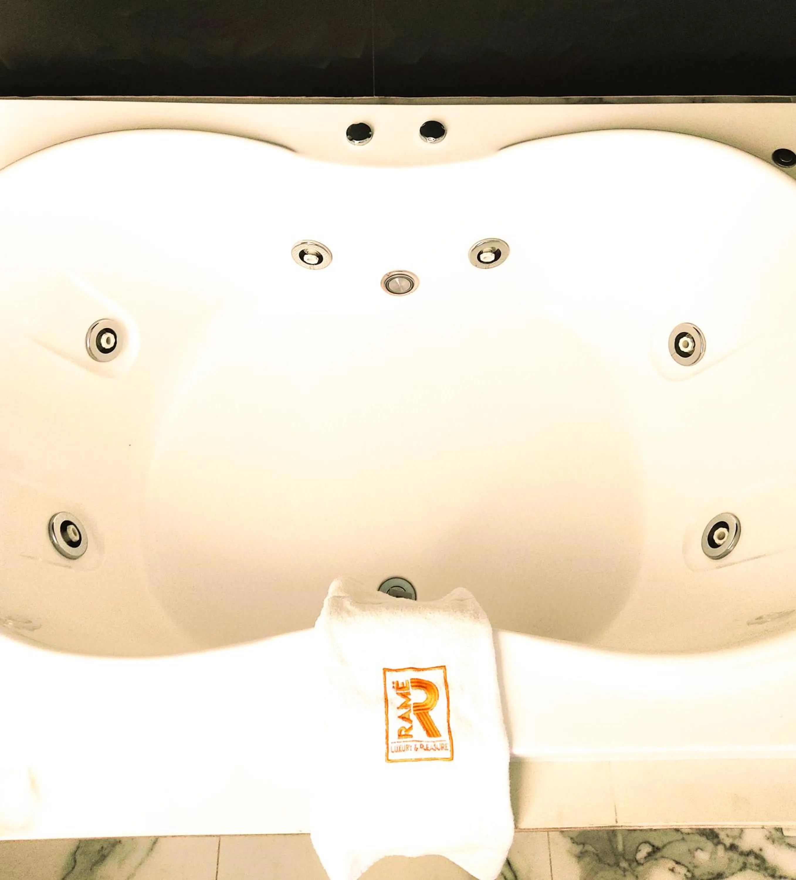 Hot Tub in Ramë Hotel Boutique