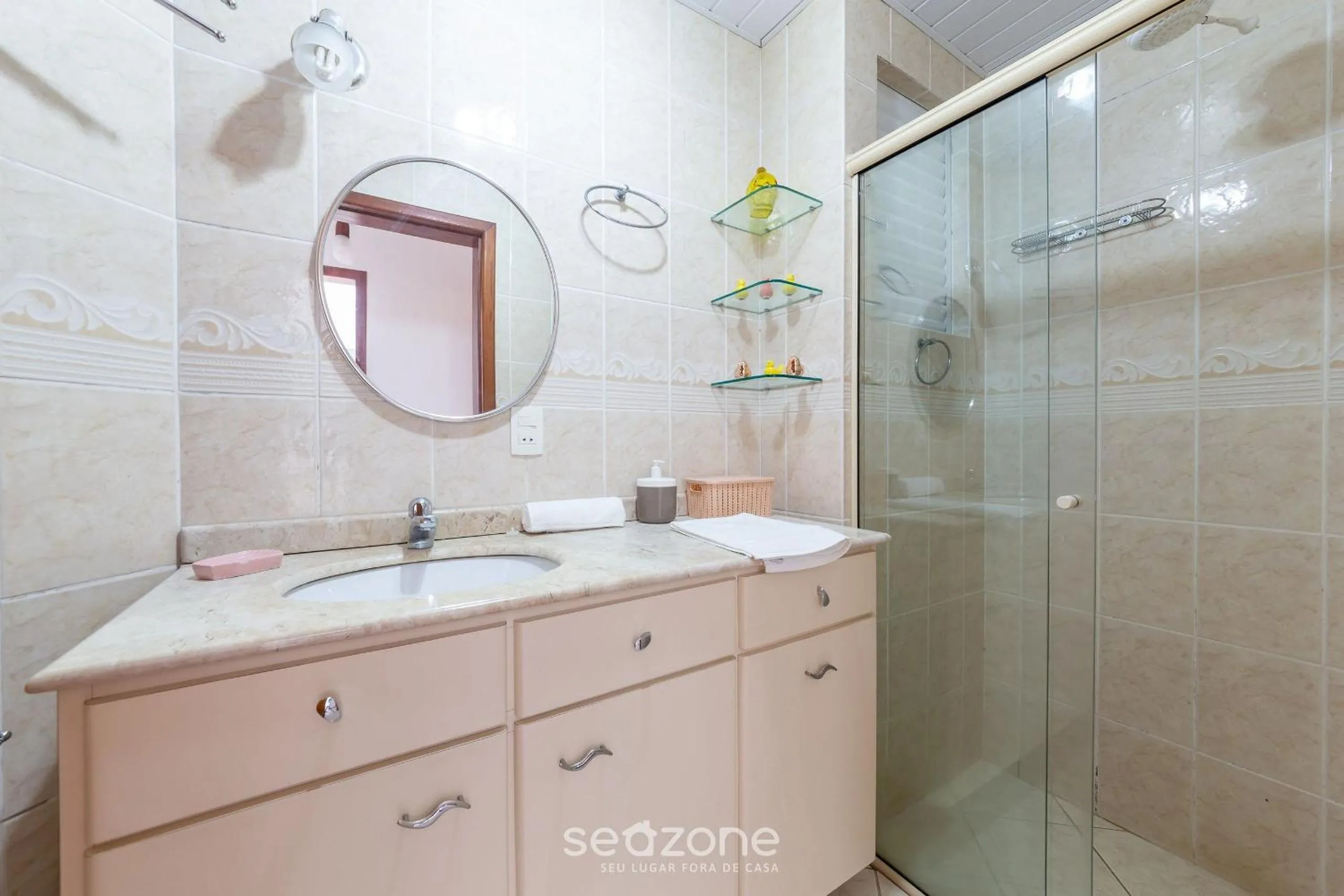 2BR Apt 450m from the Beach Downtown LIB203