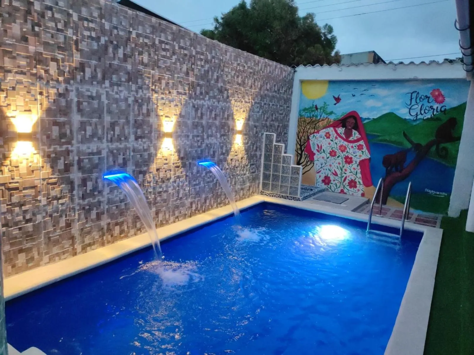 Swimming pool in Cabaña Flor Gloria