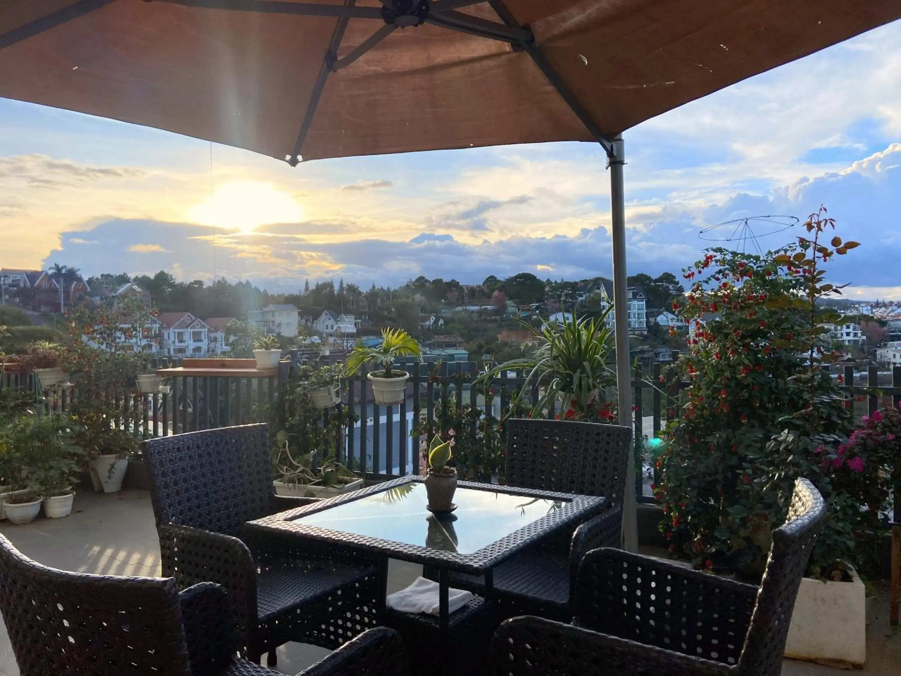 Restaurant/places to eat in La Pense'e Hotel - Dalat Restaurant/places to eat in La Pense'e Hotel - Dalat