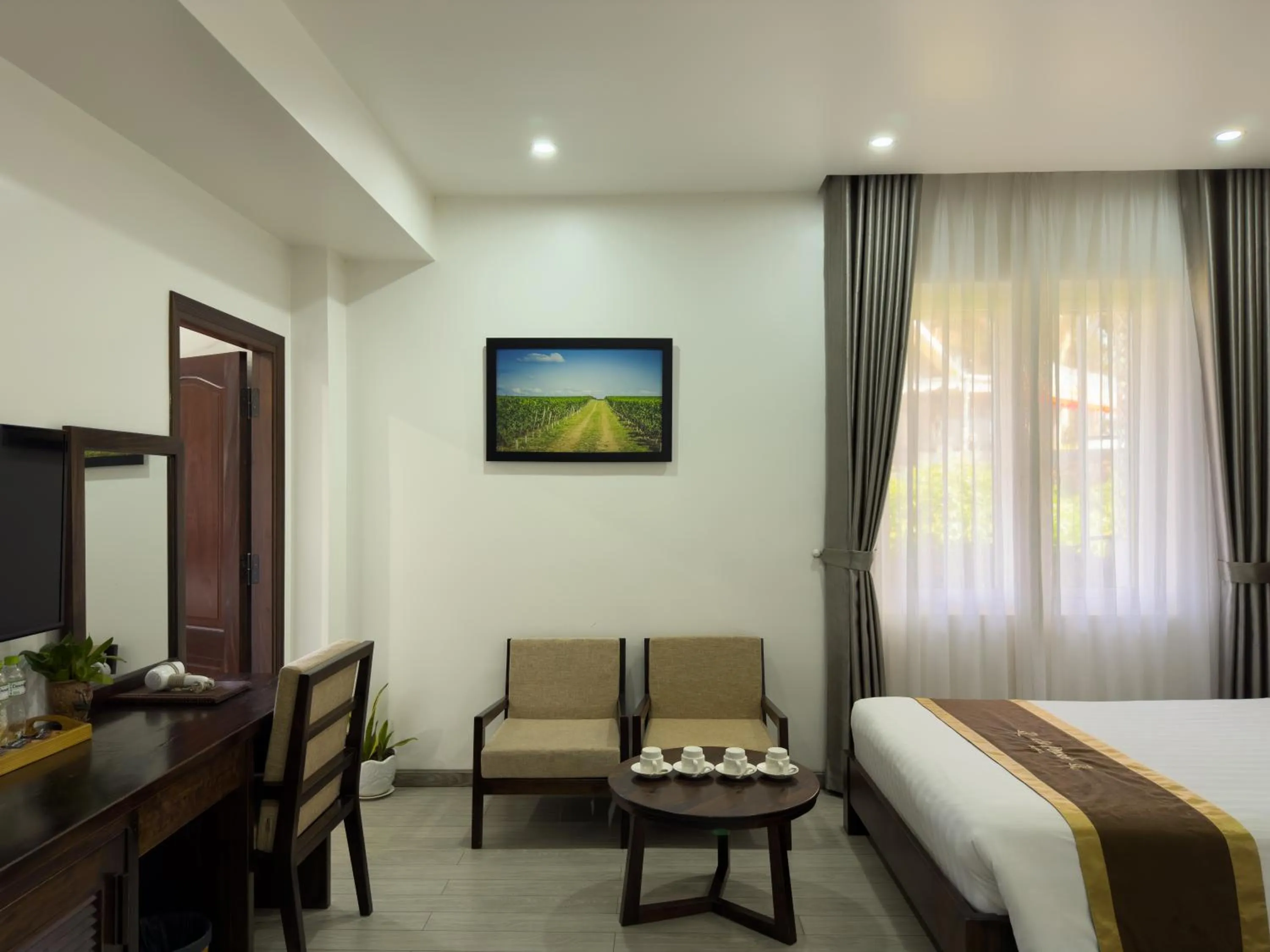 Bed in La Pense'e Hotel - Dalat