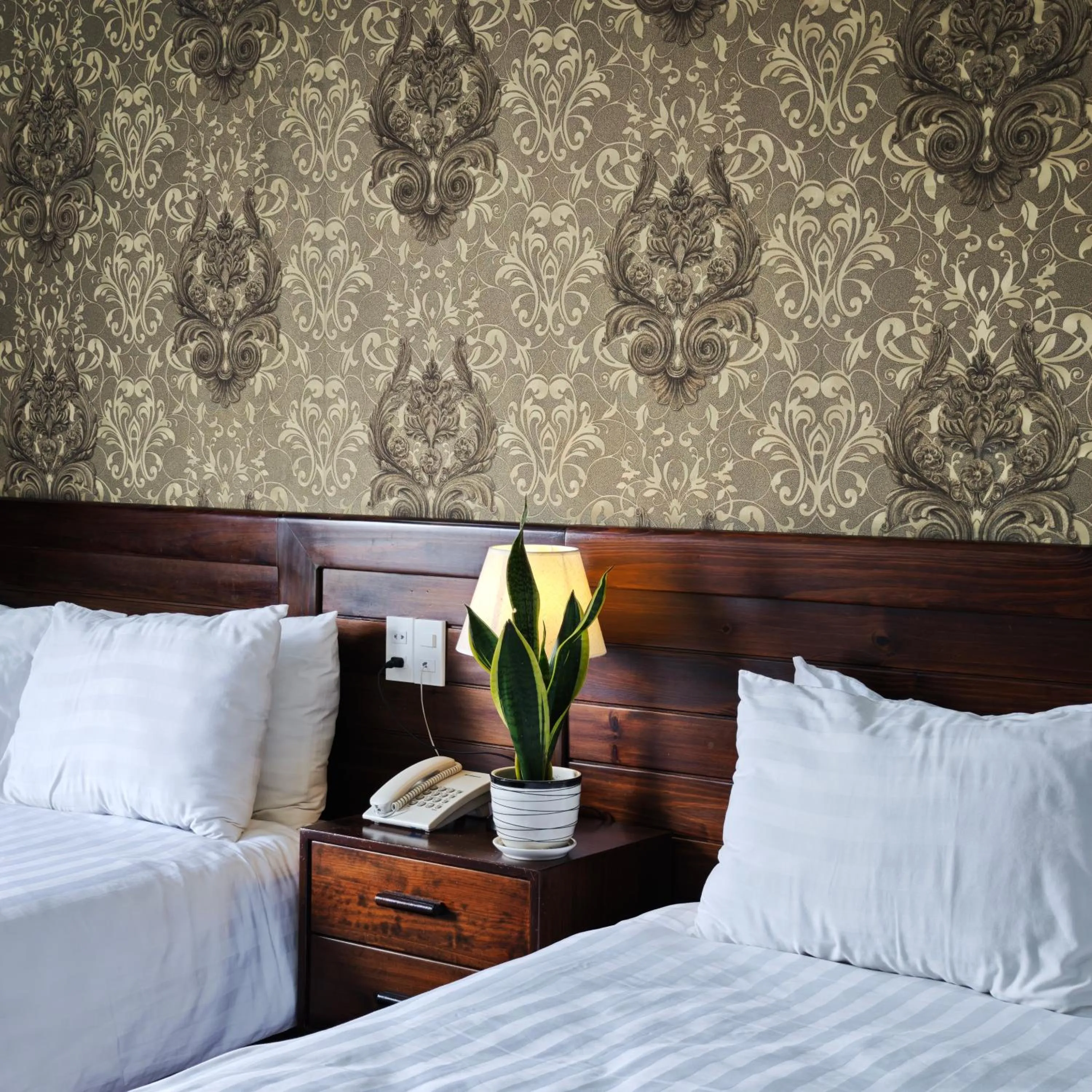 Bed in La Pense'e Hotel - Dalat